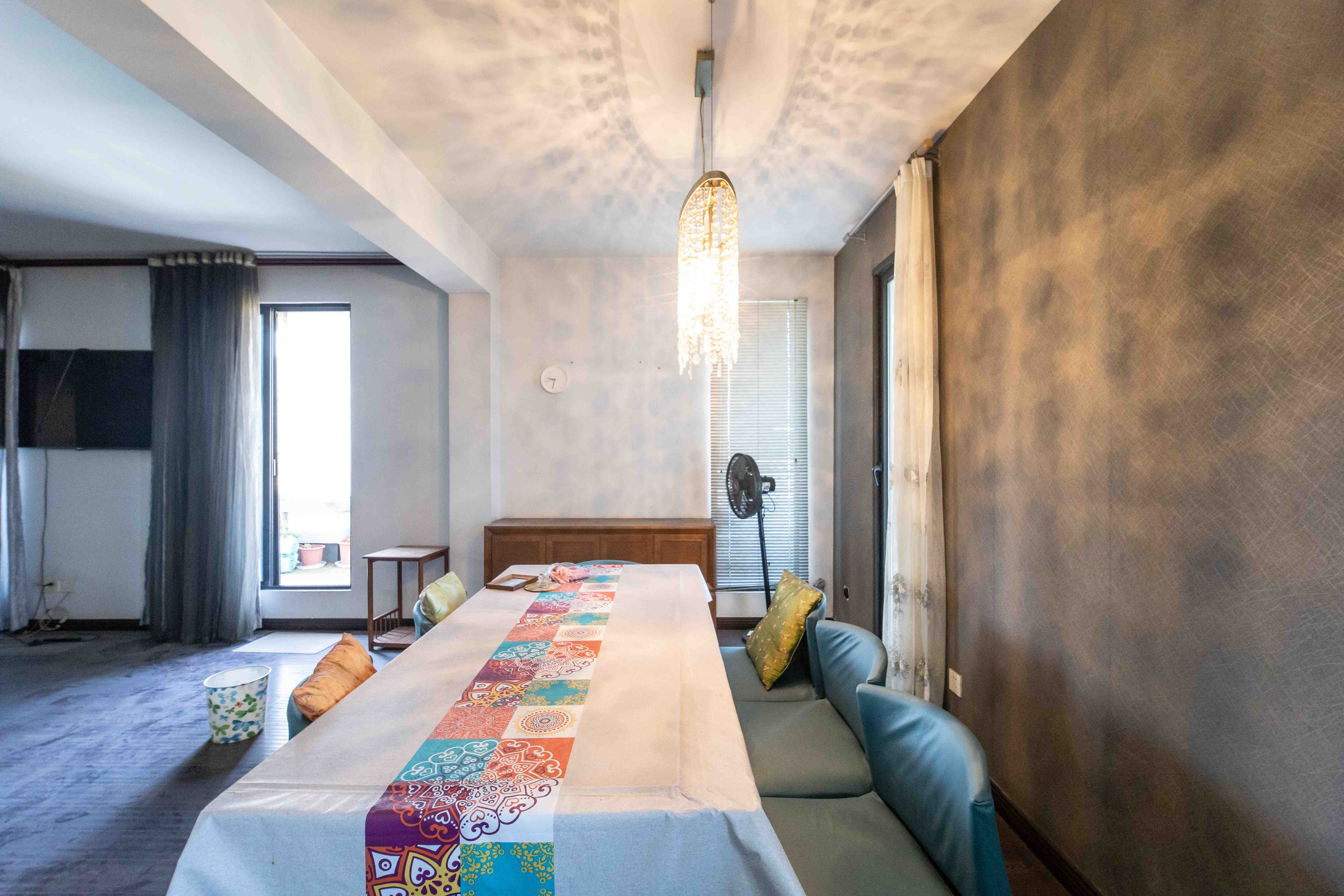 西街花园  4室2厅2卫    268.0万其他