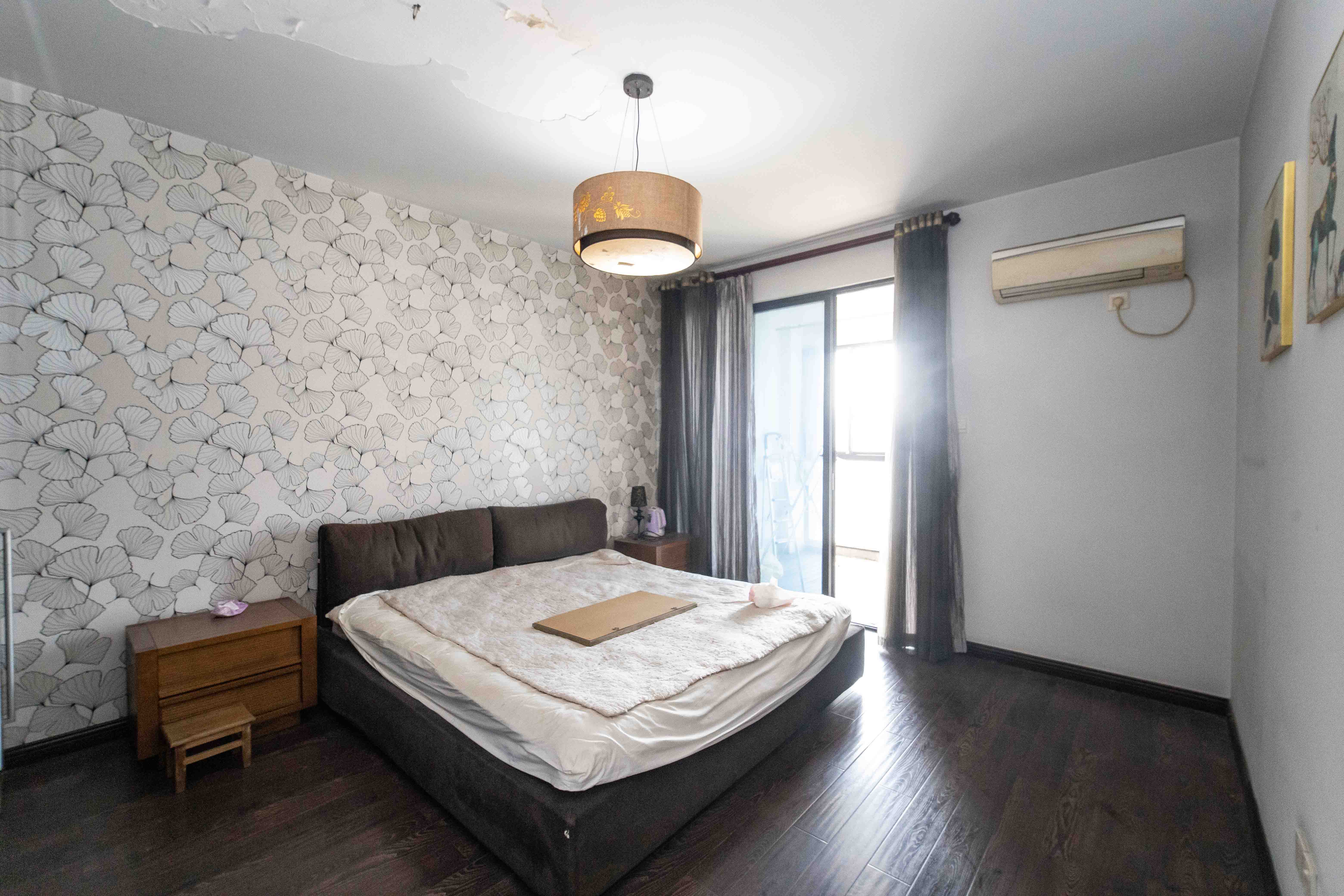 西街花园 4室2厅2卫 268.0万 西街花园 4室2厅2卫 268.0万卧室