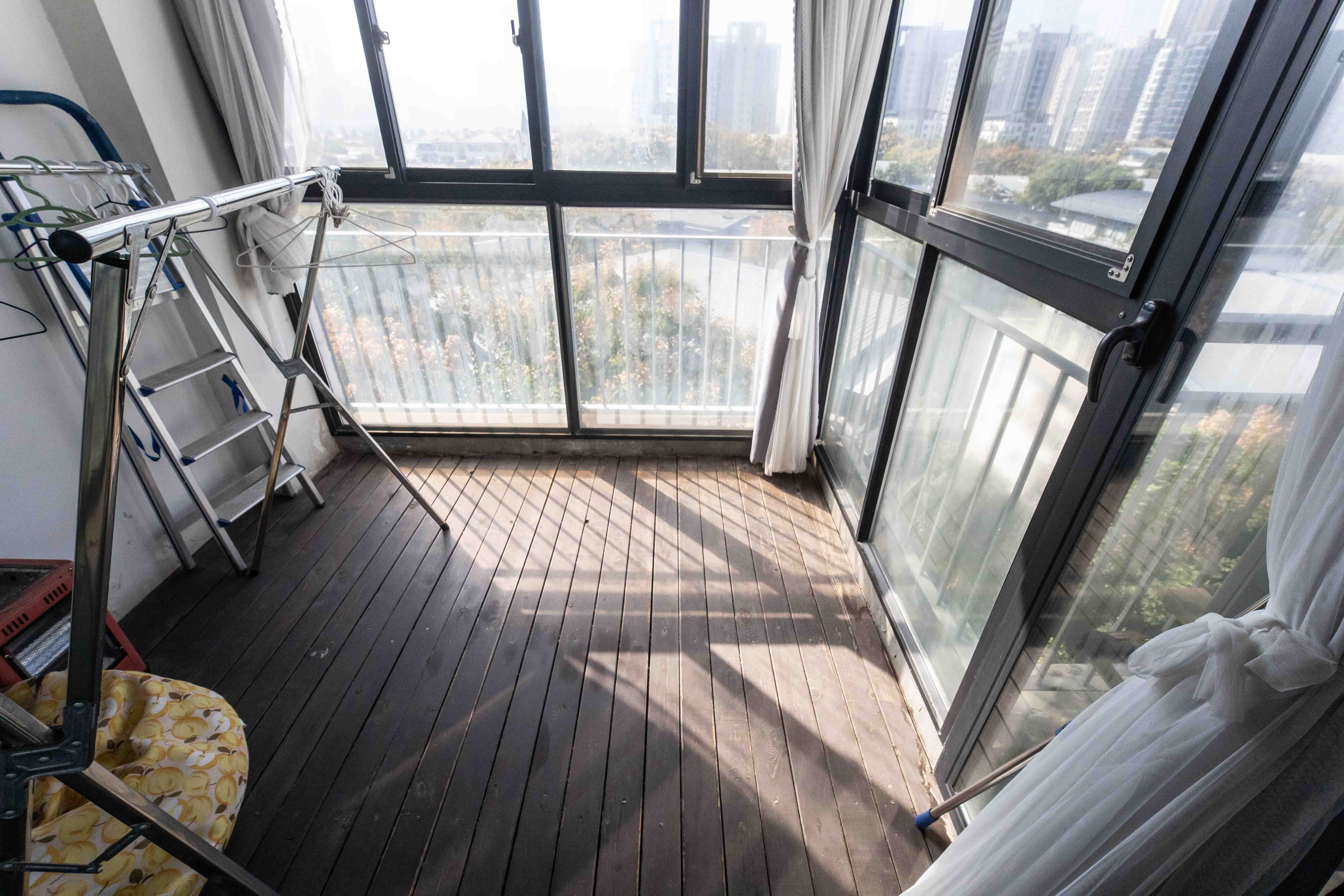 西街花园 4室2厅2卫 268.0万 西街花园 4室2厅2卫 268.0万阳台