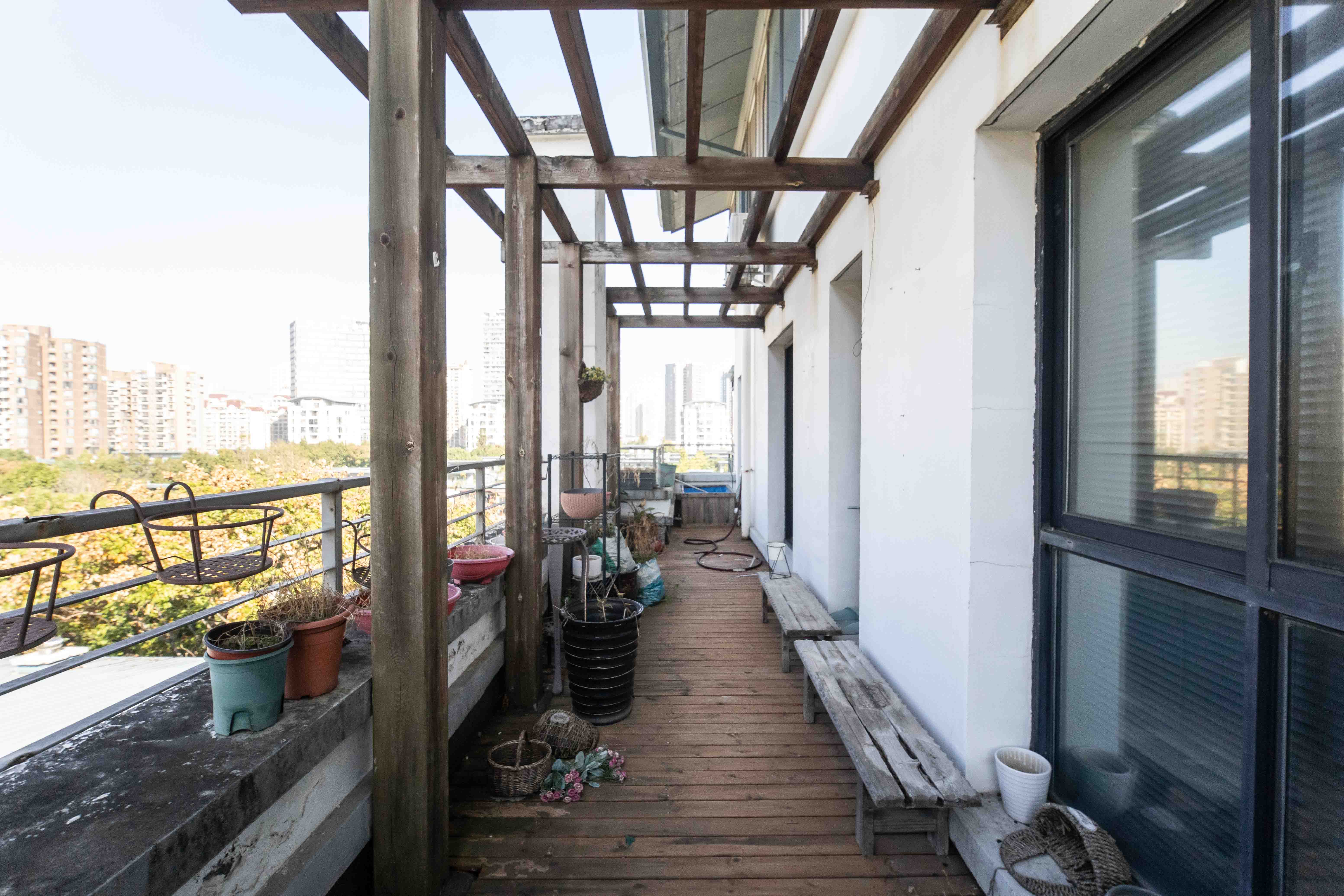 西街花园 4室2厅2卫 268.0万 西街花园 4室2厅2卫 268.0万阳台