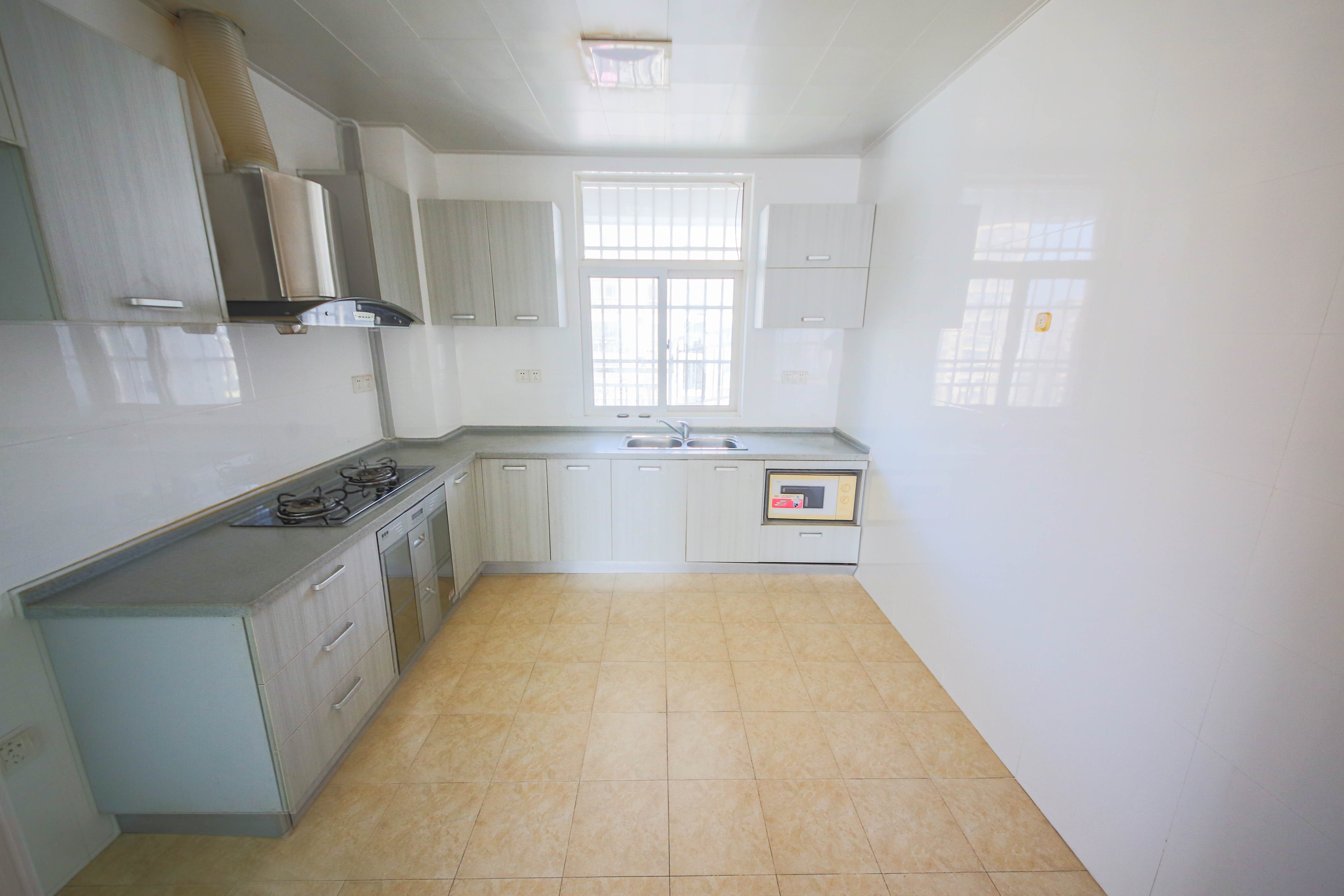 柠檬丽都 4室2厅1卫 120.0万 柠檬丽都 4室2厅1卫 120.0万厨房