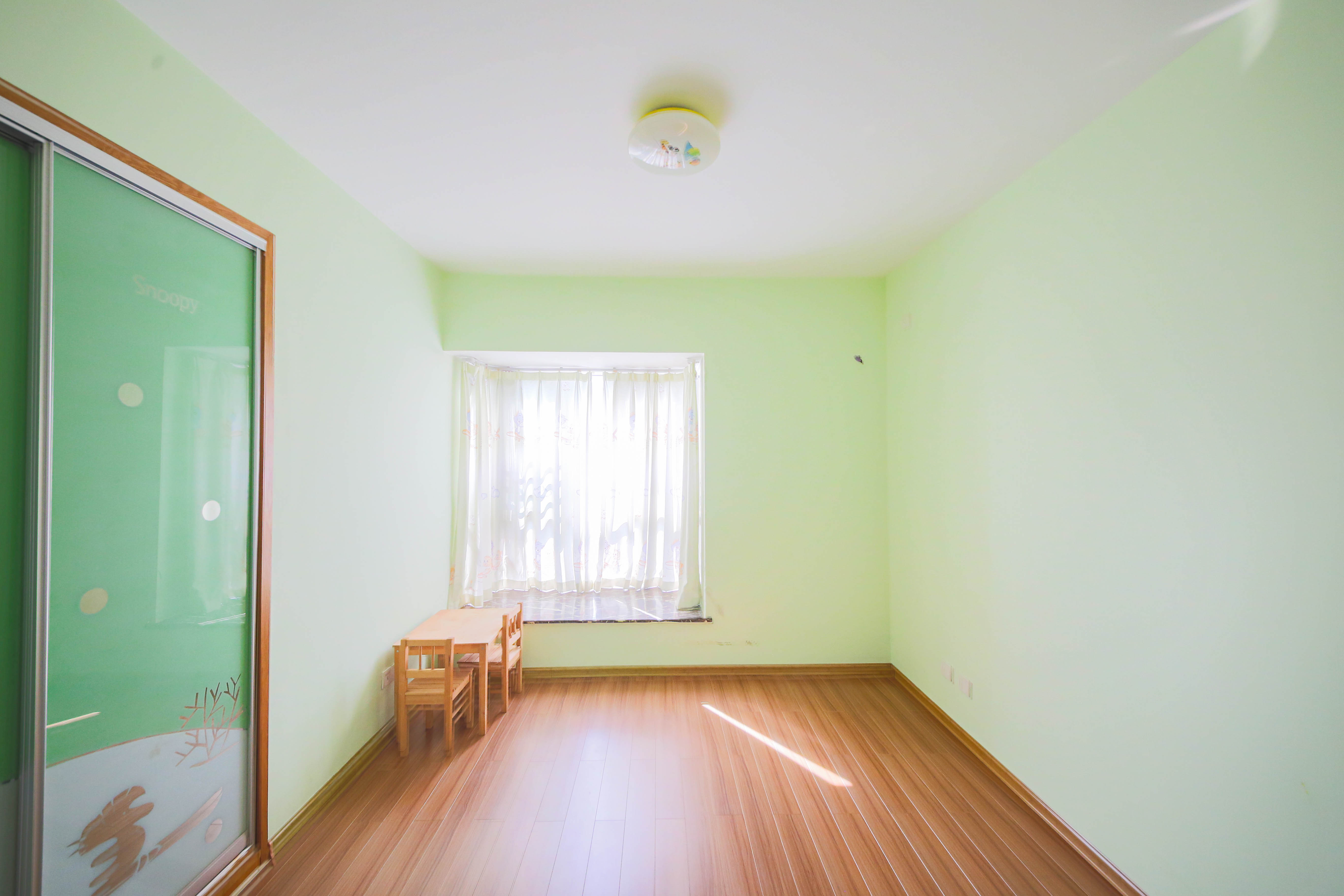 柠檬丽都 4室2厅1卫 120.0万 柠檬丽都 4室2厅1卫 120.0万卧室