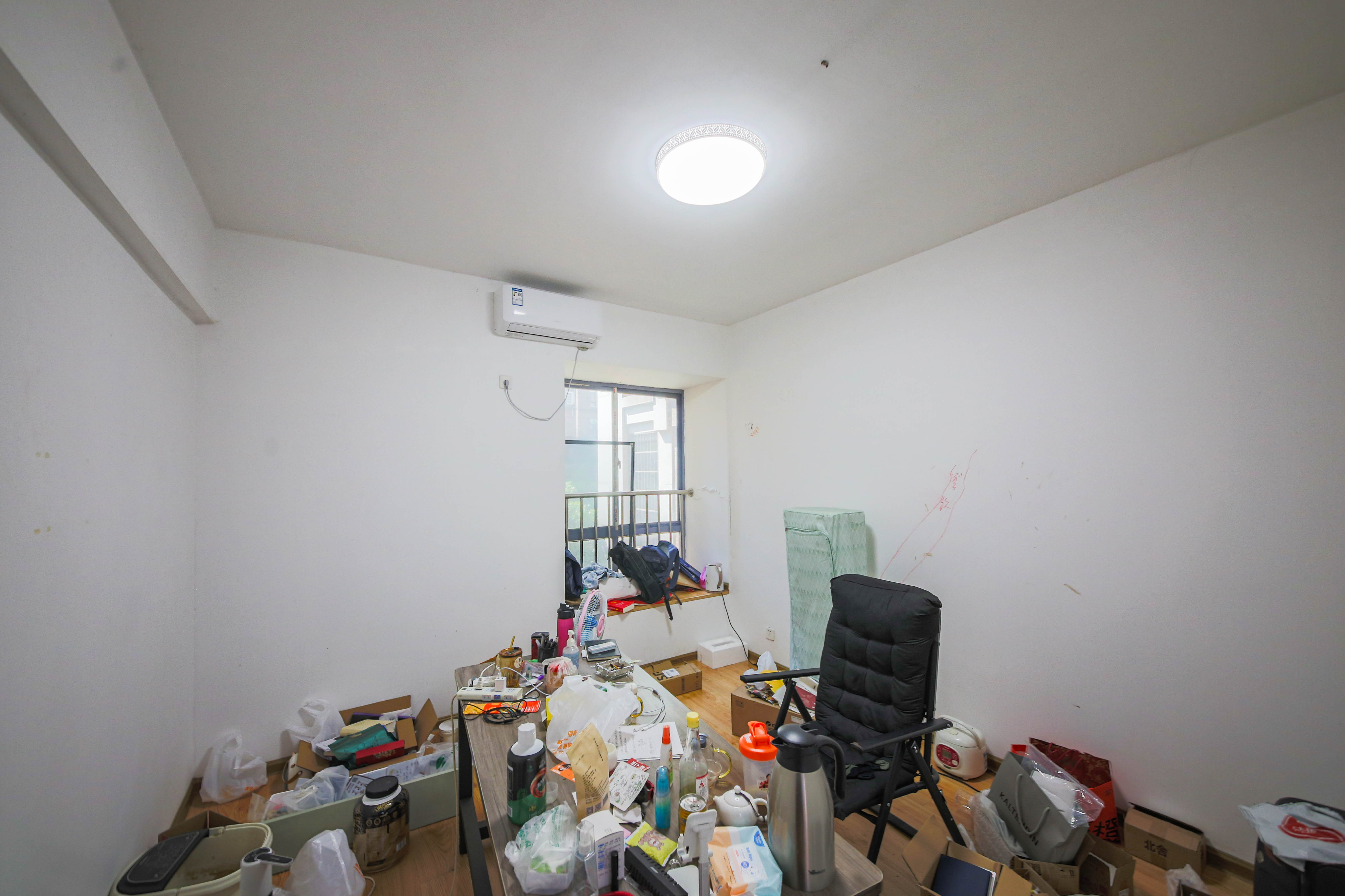 夏威夷碧水春城（碧桂园城市花园）  4室2厅2卫   158.00万卧室