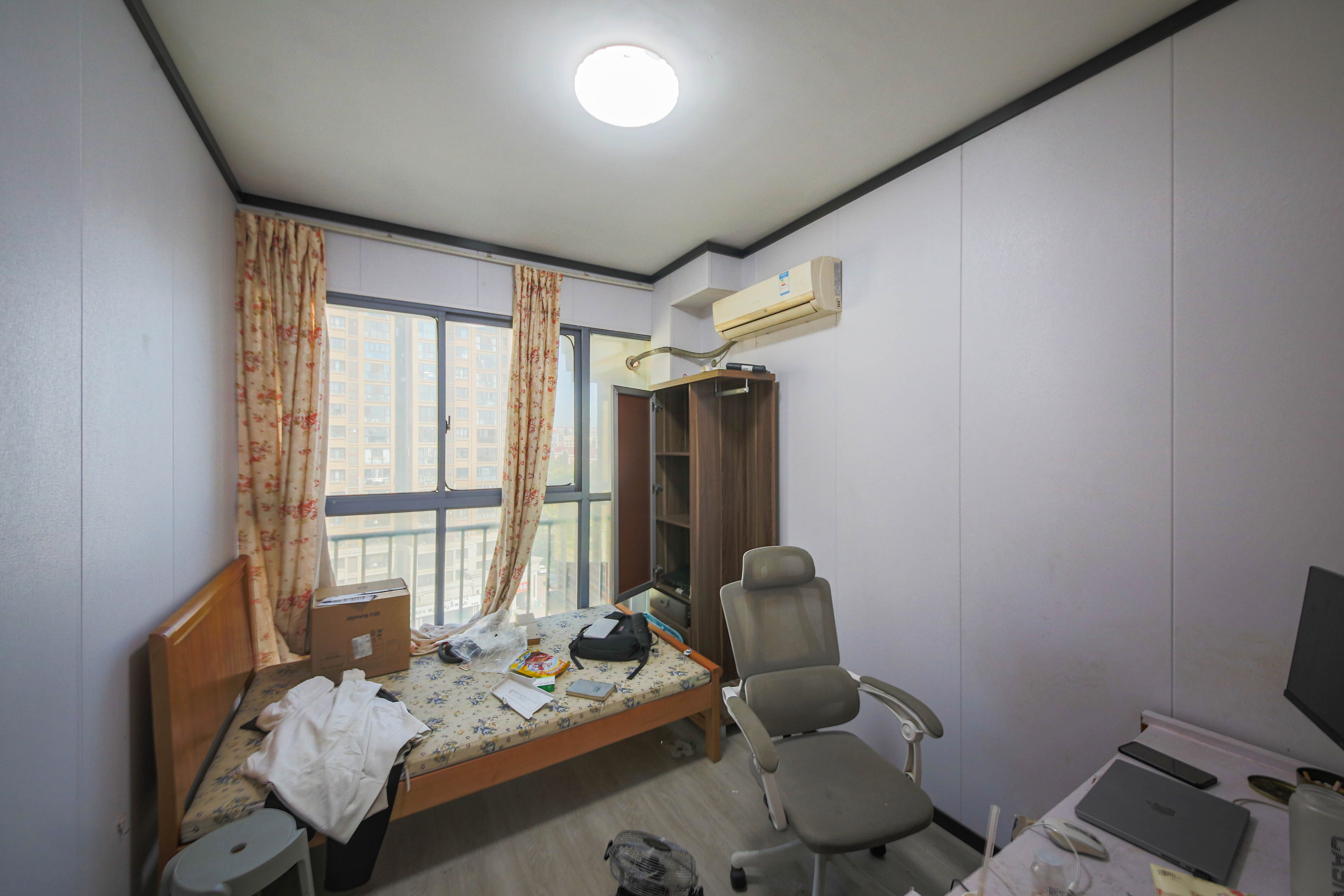 夏威夷碧水春城（碧桂园城市花园）  3室2厅1卫   84.00万卧室