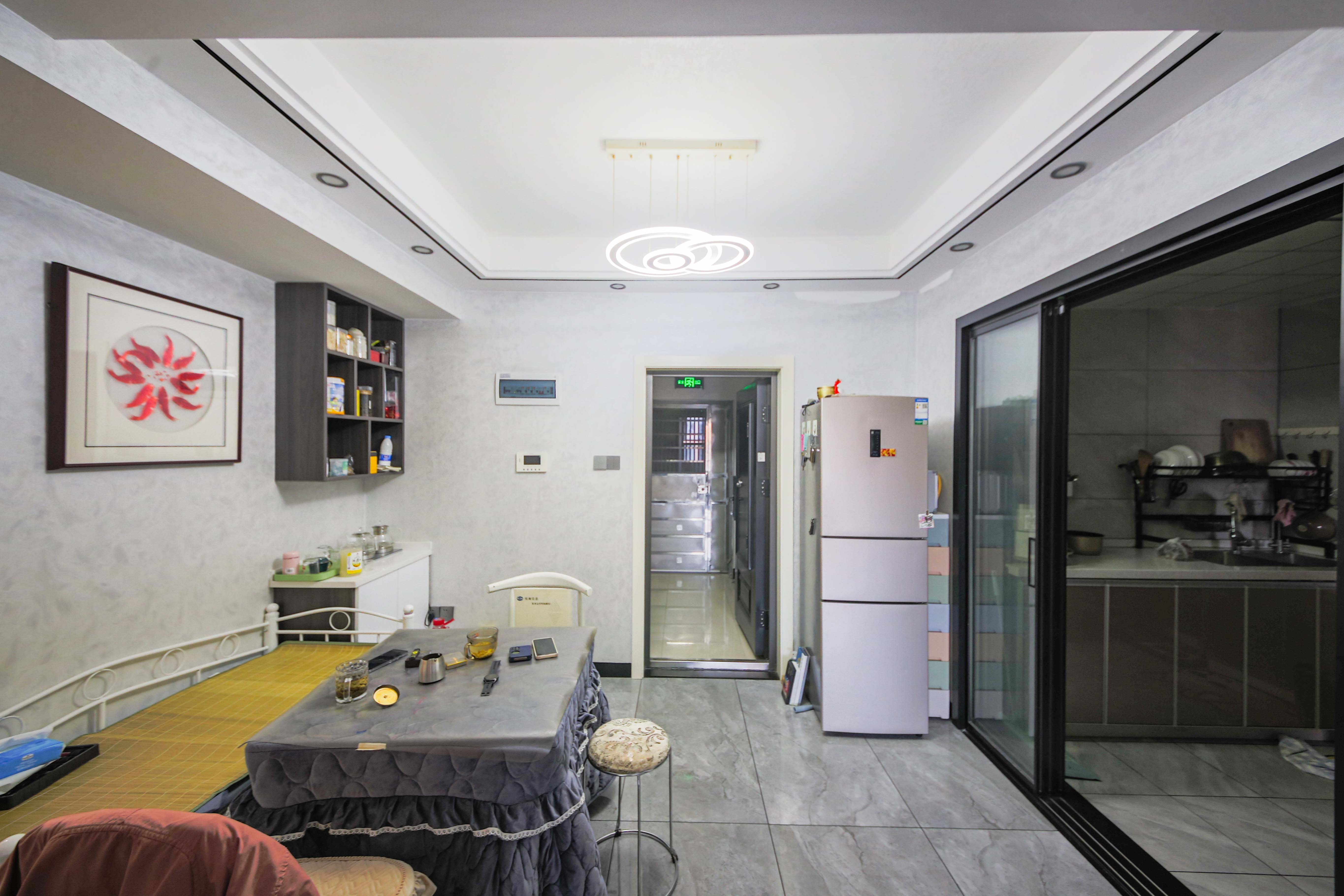 克拉美丽山庄(晟领国际)  3室2厅2卫    130.0万 克拉美丽山庄(晟领国际)  3室2厅2卫    130.0万客厅