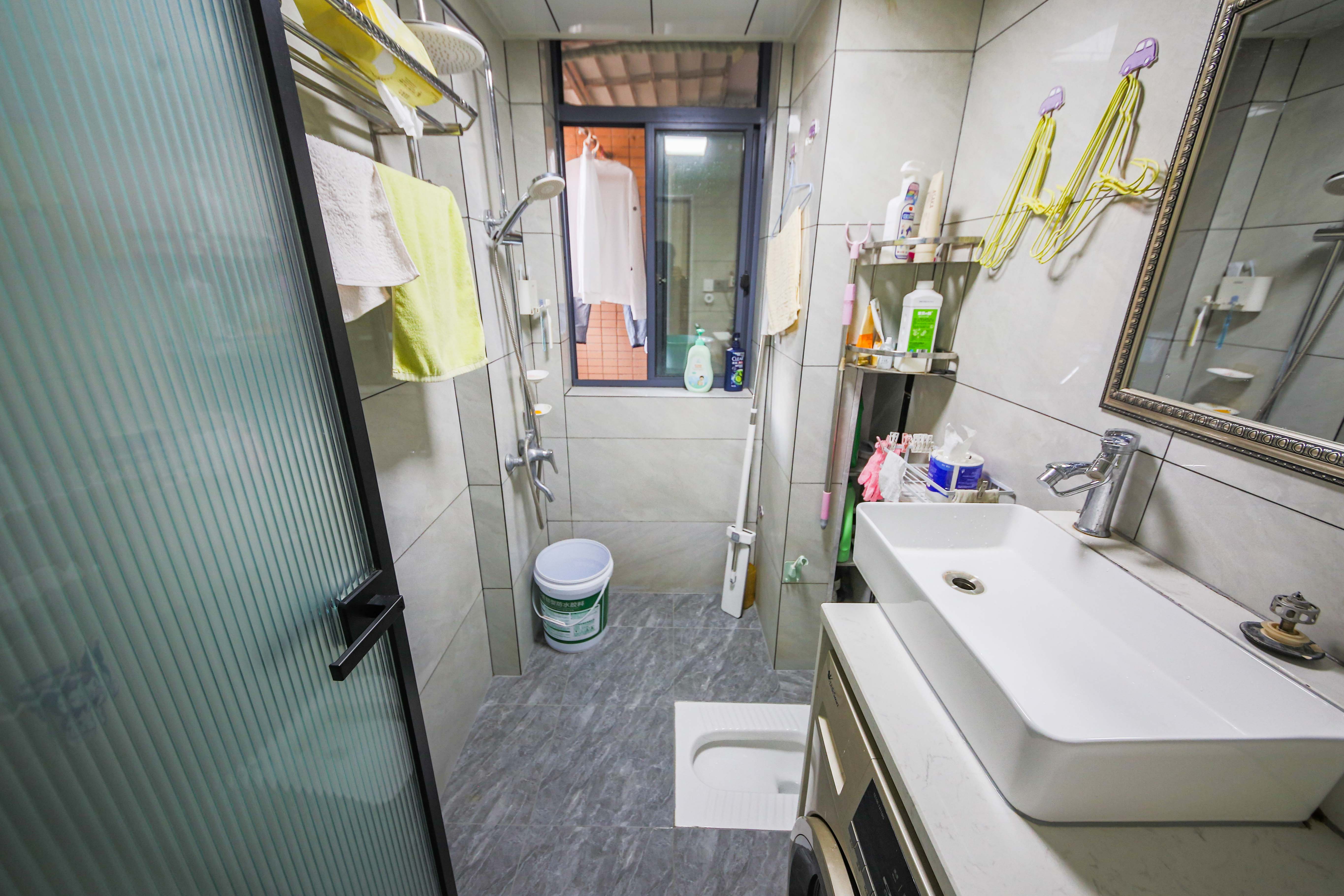 克拉美丽山庄(晟领国际)  3室2厅2卫    130.0万 克拉美丽山庄(晟领国际)  3室2厅2卫    130.0万卫生间