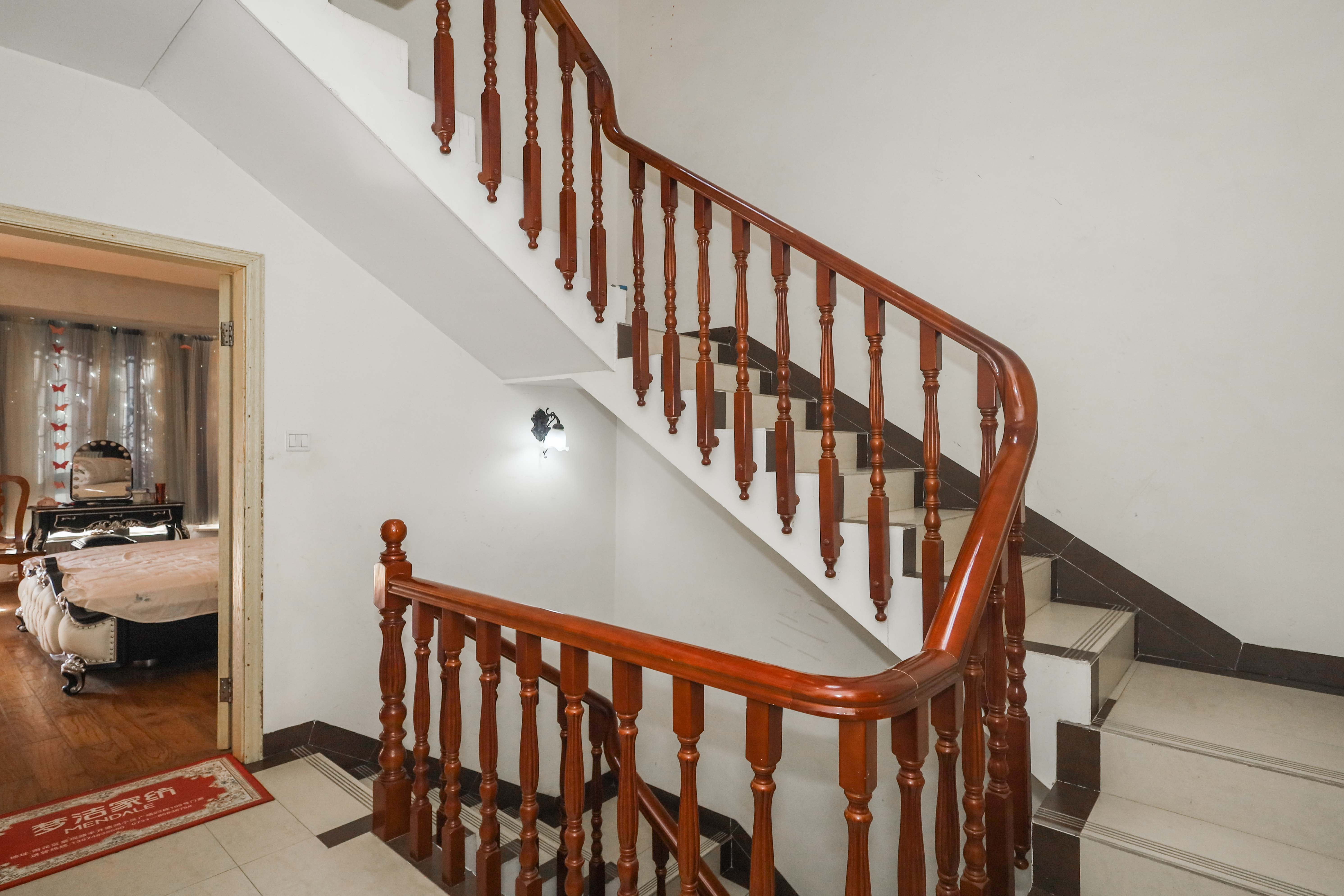 山水英伦  5室2厅5卫    300.0万 山水英伦  5室2厅5卫    300.0万其他