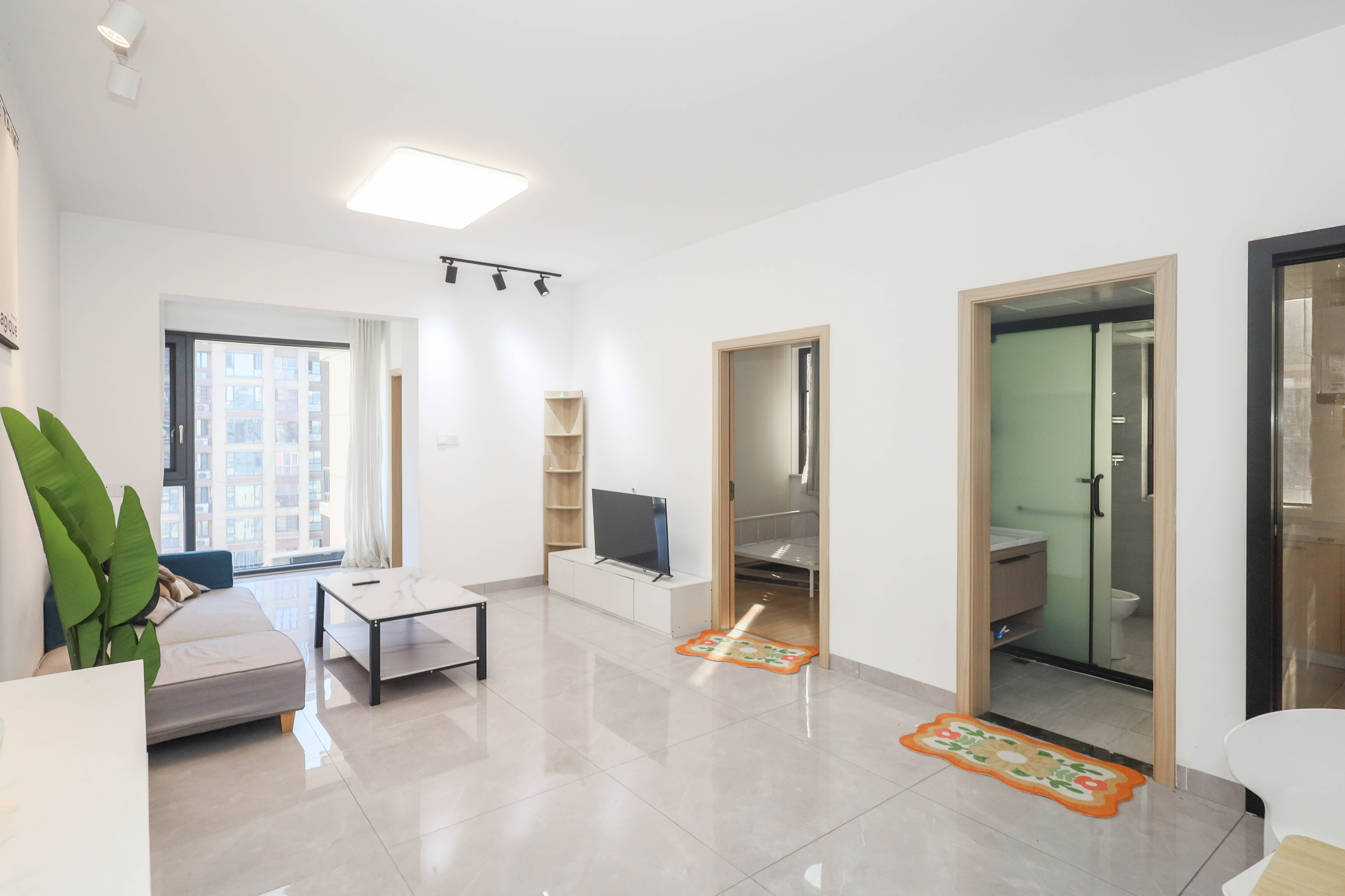 麓谷星辰 2室1厅1卫 65.0万 麓谷星辰 2室1厅1卫 65.0万客厅