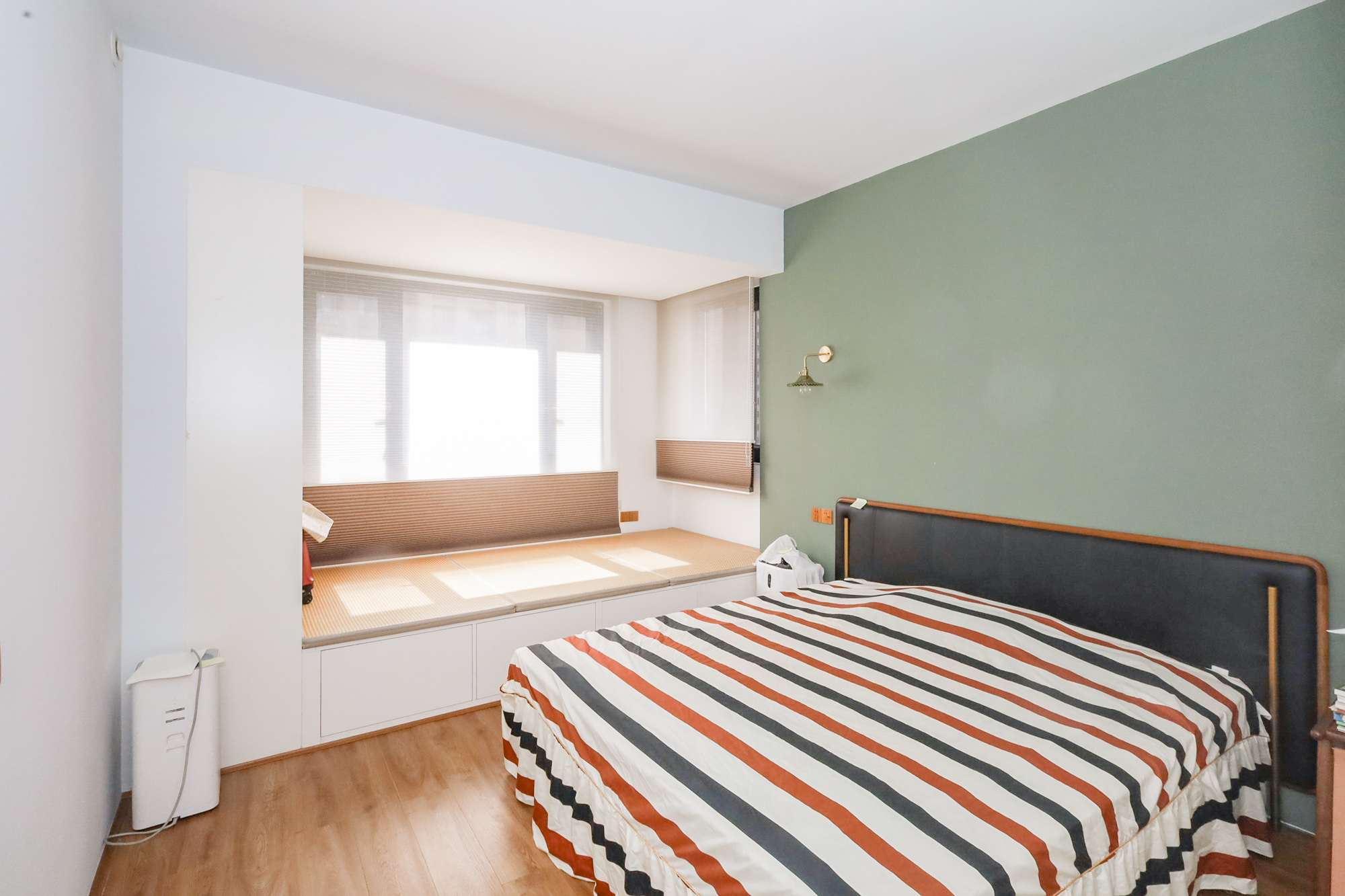 八方小区B区 3室2厅2卫 380.0万 八方小区B区 3室2厅2卫 380.0万卧室