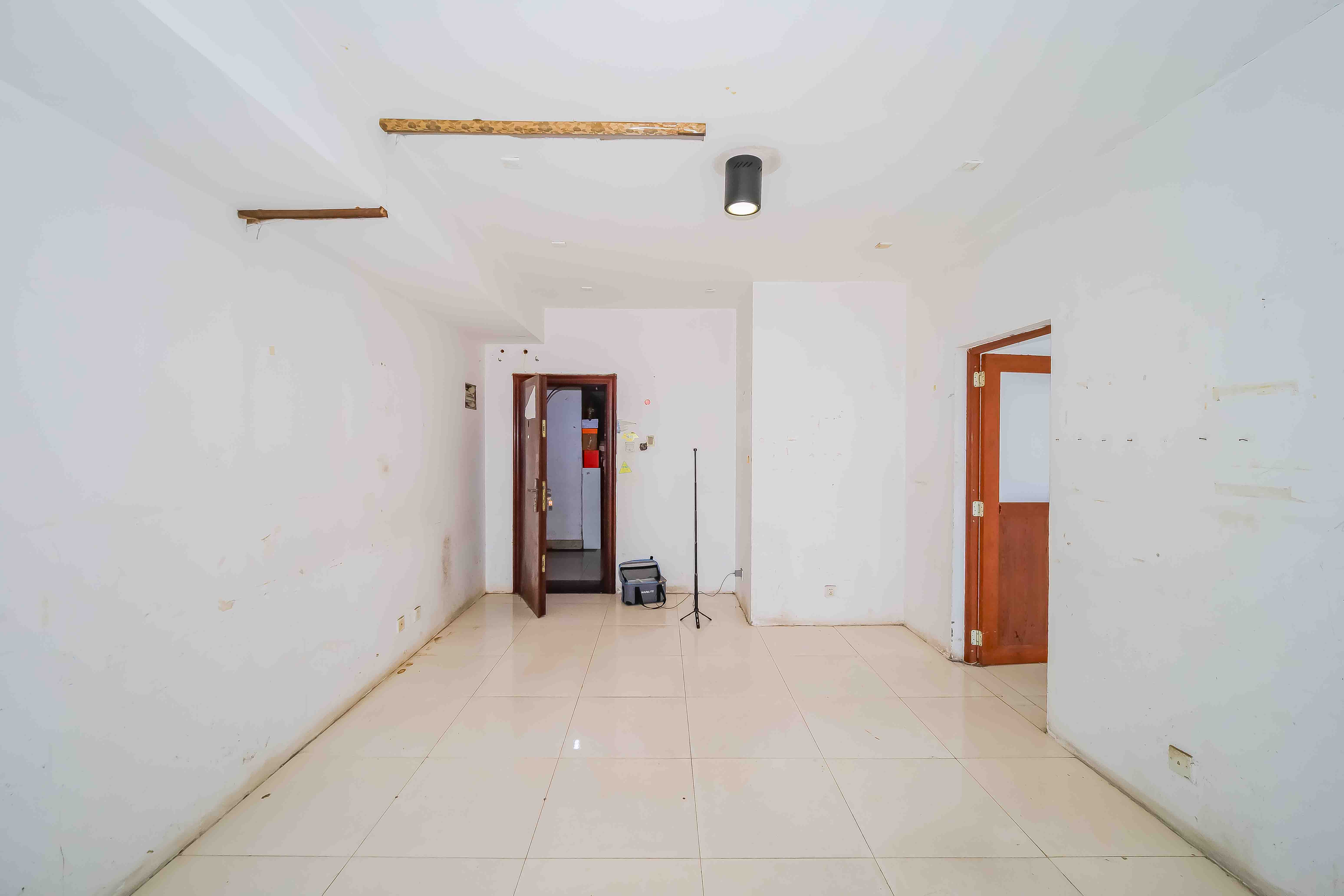 东一国际  2室1厅1卫    47.2万 东一国际  2室1厅1卫    47.2万客厅