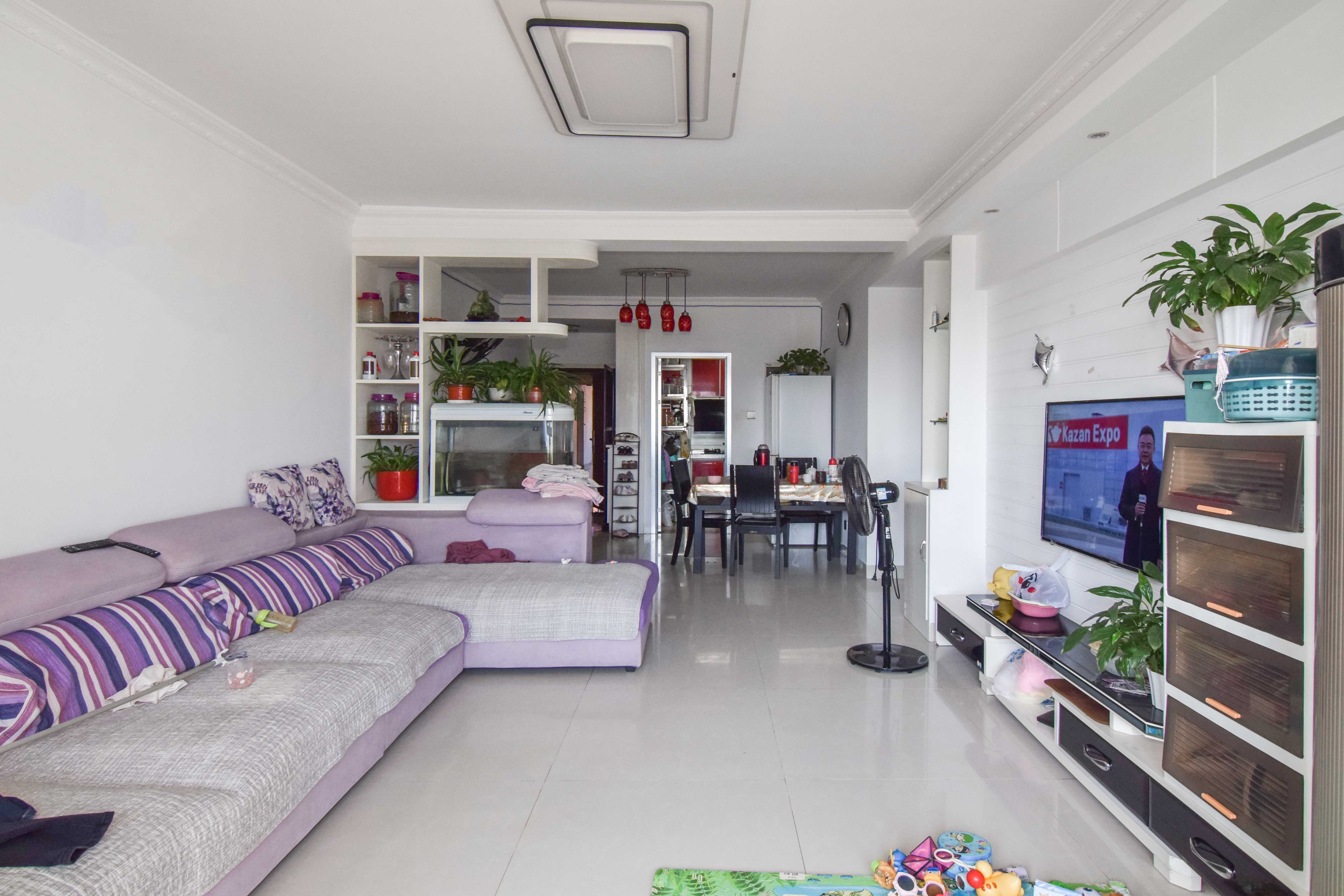 新城国际花都 3室2厅1卫 62.8万 新城国际花都 3室2厅1卫 62.8万客厅