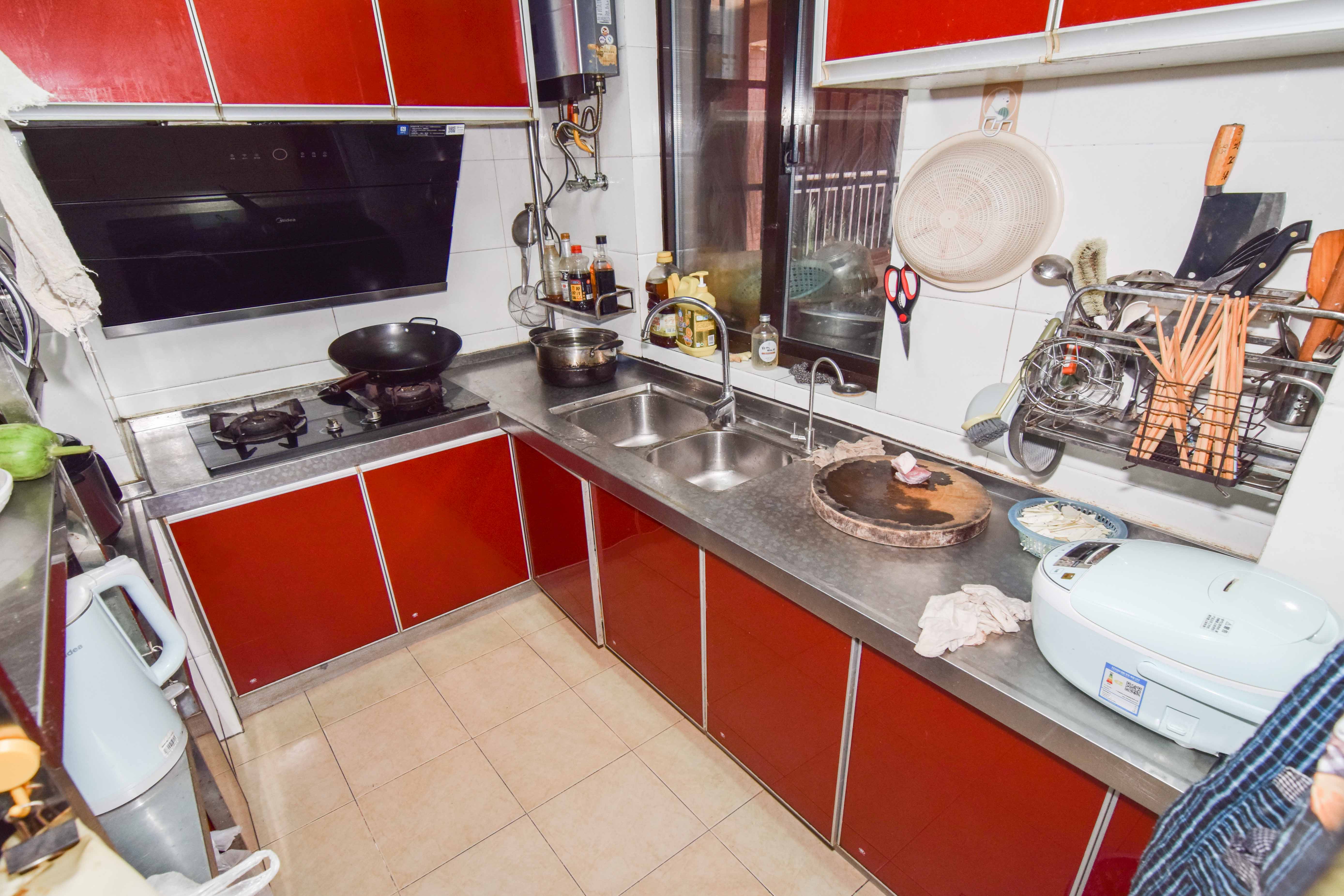 新城国际花都 3室2厅1卫 62.8万 新城国际花都 3室2厅1卫 62.8万厨房