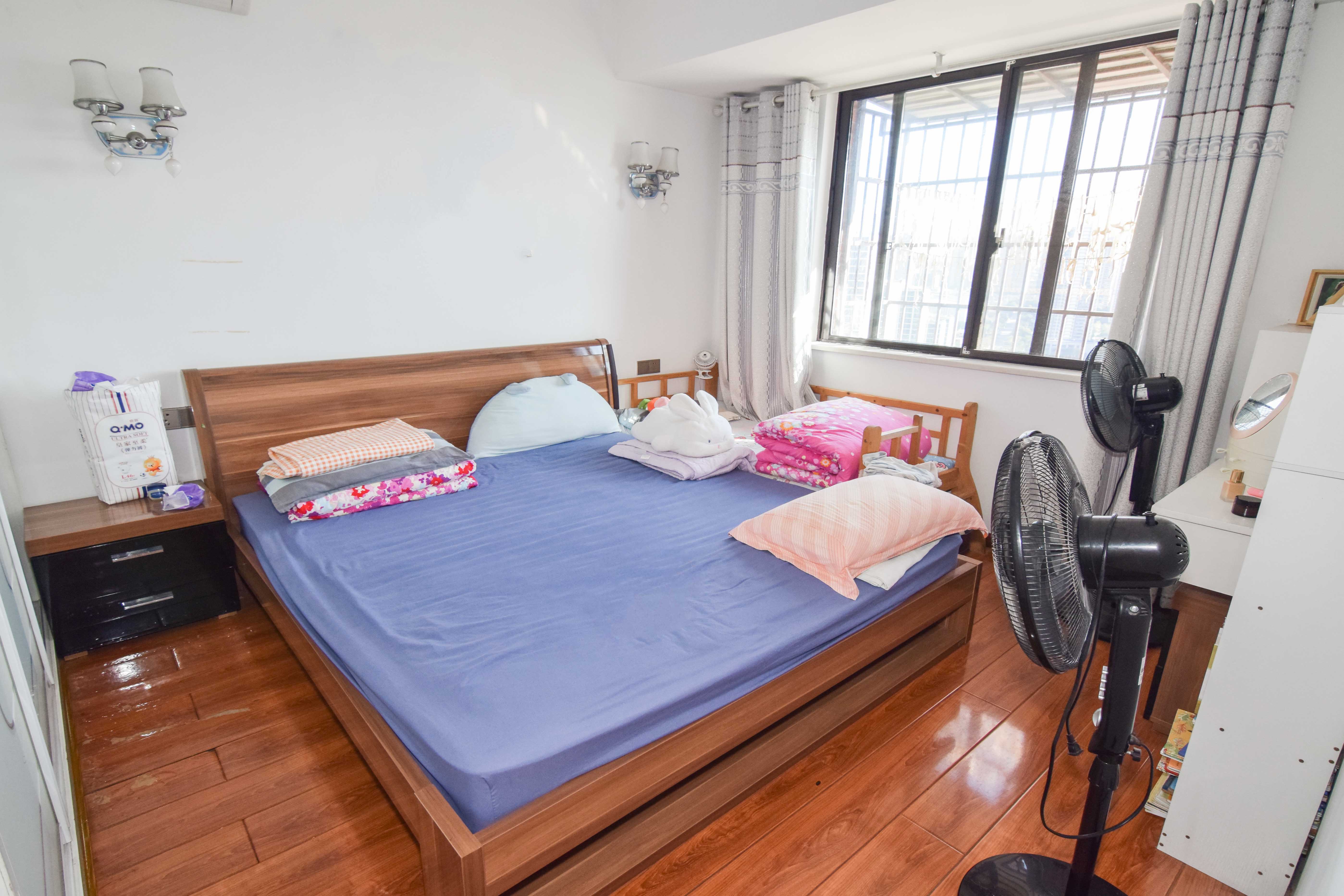 新城国际花都 3室2厅1卫 62.8万 新城国际花都 3室2厅1卫 62.8万卧室