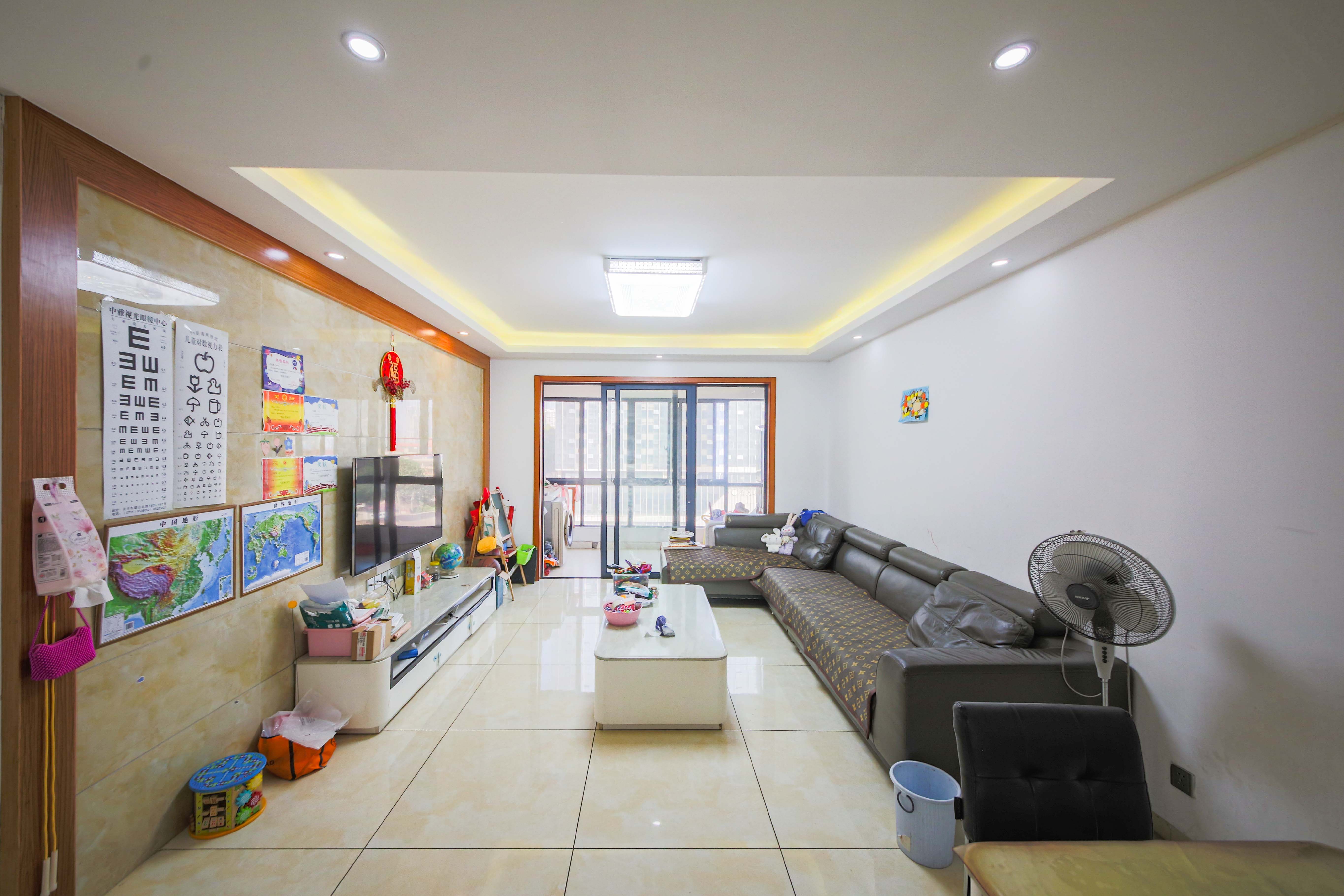 中南红领邦(红星嘉和苑)  3室2厅2卫    108.0万 中南红领邦(红星嘉和苑)  3室2厅2卫    108.0万