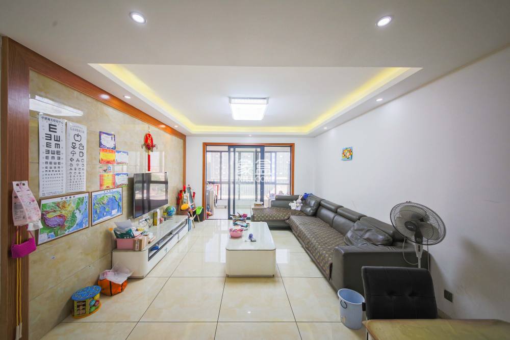 中南红领邦（红星嘉和苑）  3室2厅2卫    108.0万