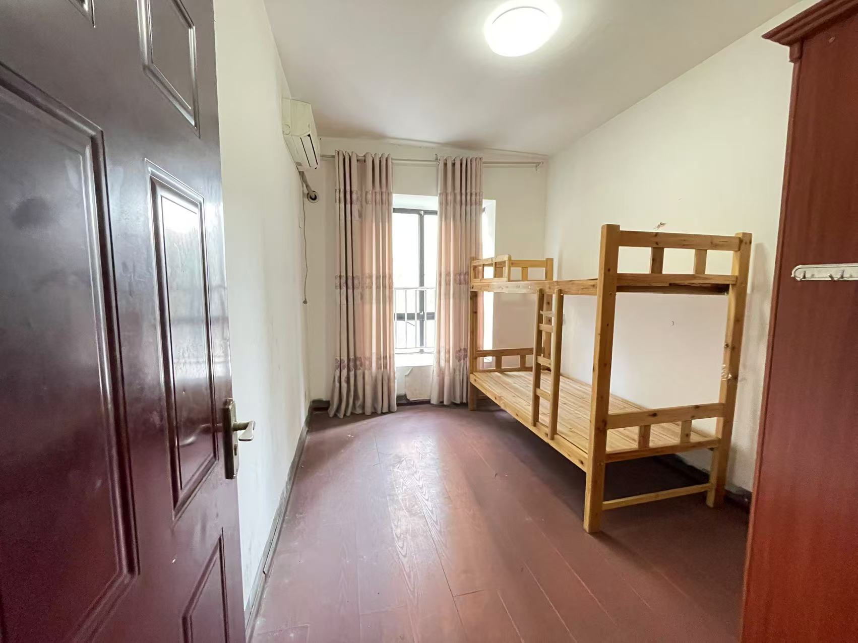 湘银二期世纪花园 4室2厅1卫 50.0万 湘银二期世纪花园 4室2厅1卫 50.0万室内图