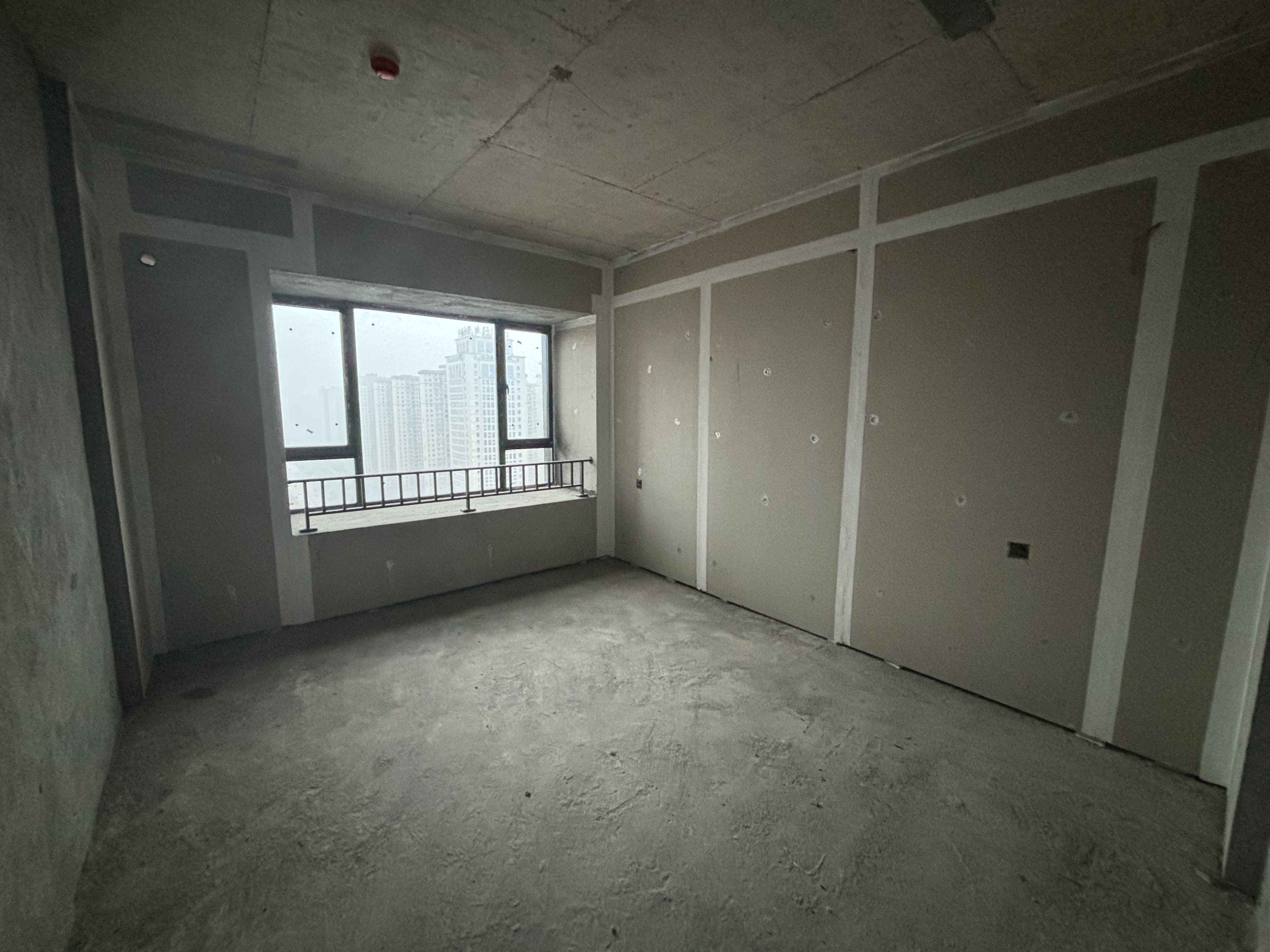 宁邦中心(二期公园里)  4室2厅2卫   78.80万 宁邦中心(二期公园里)  4室2厅2卫   78.80万室内图