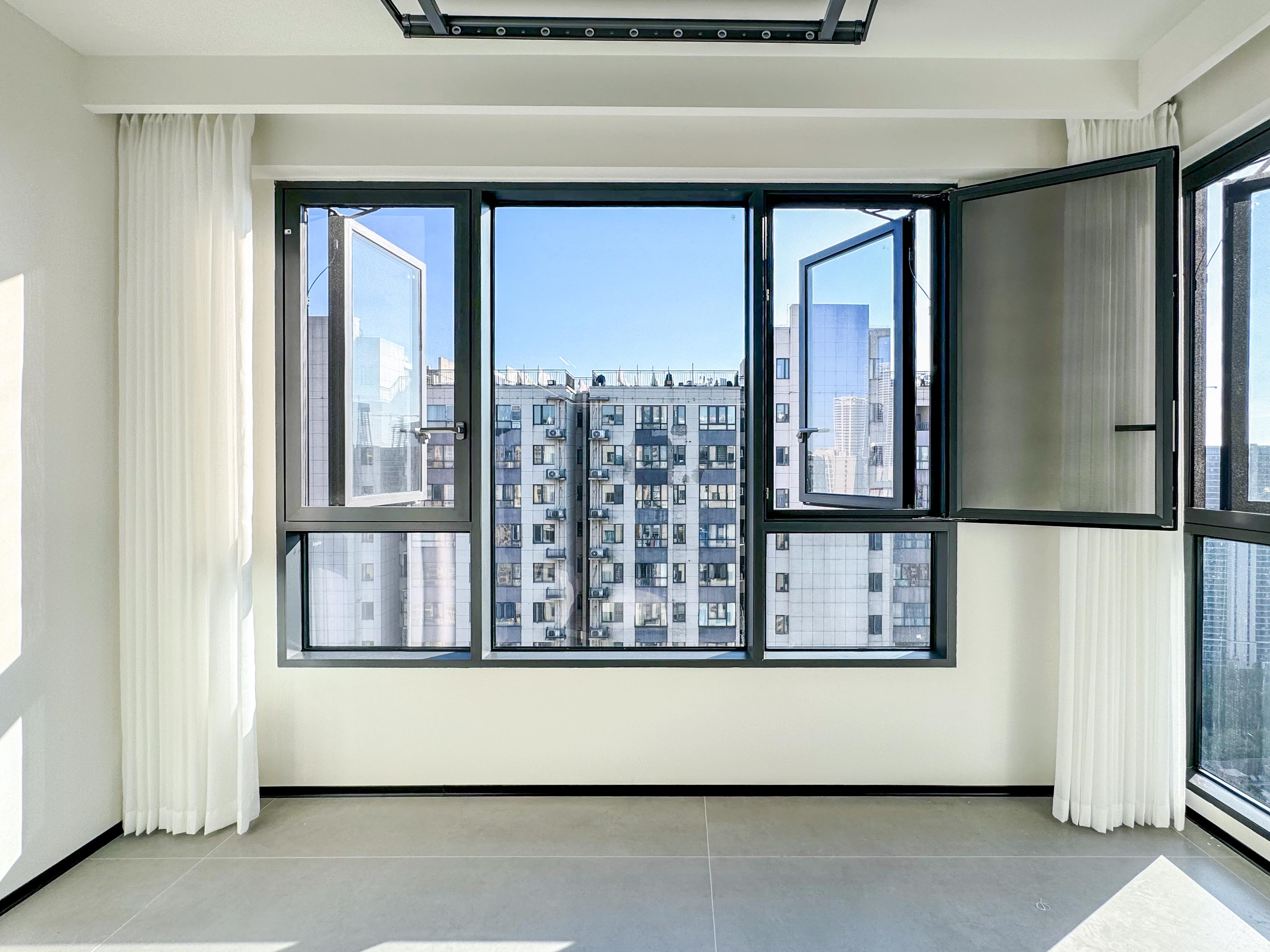 中国铁建梅溪青秀一期  3室2厅1卫   123.00万阳台