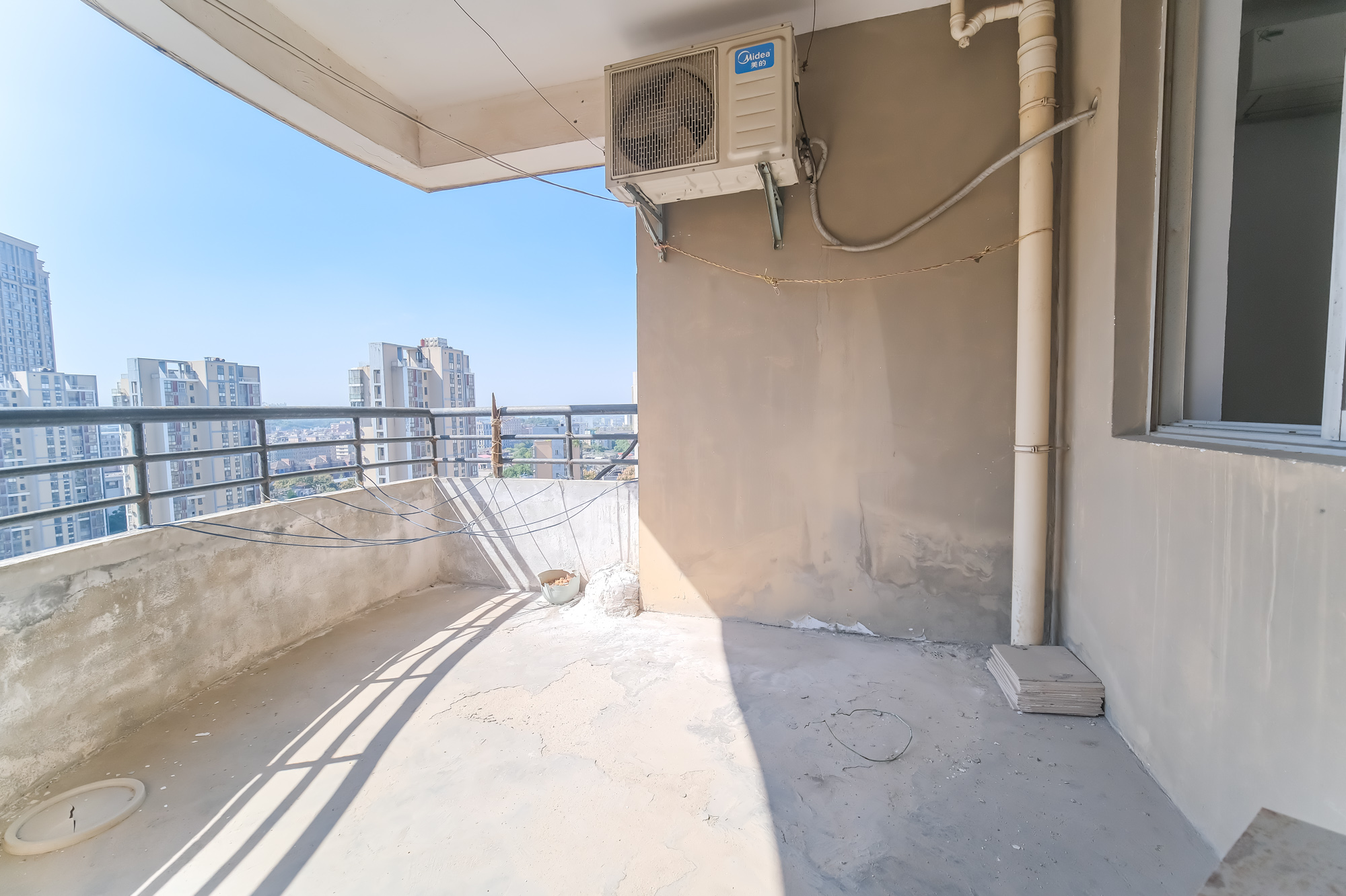 红树湾  4室2厅1卫    89.0万 红树湾  4室2厅1卫    89.0万阳台