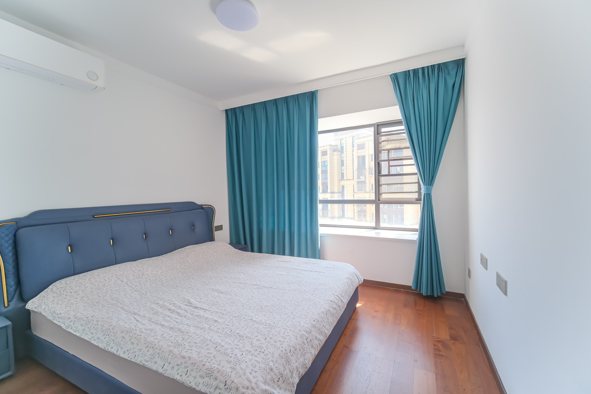 星城春晓 3室2厅2卫 98.8万 星城春晓 3室2厅2卫 98.8万卧室