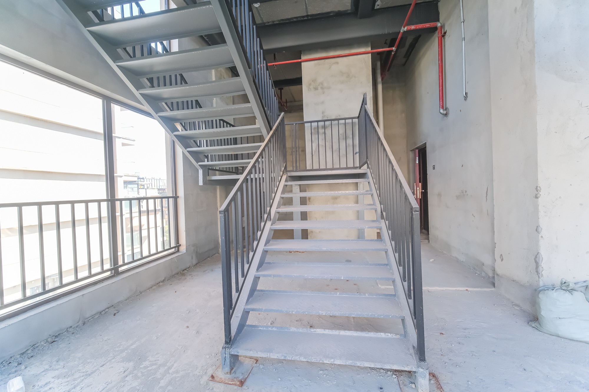 合能枫丹新里  4室2厅2卫    138.0万 合能枫丹新里  4室2厅2卫    138.0万客厅