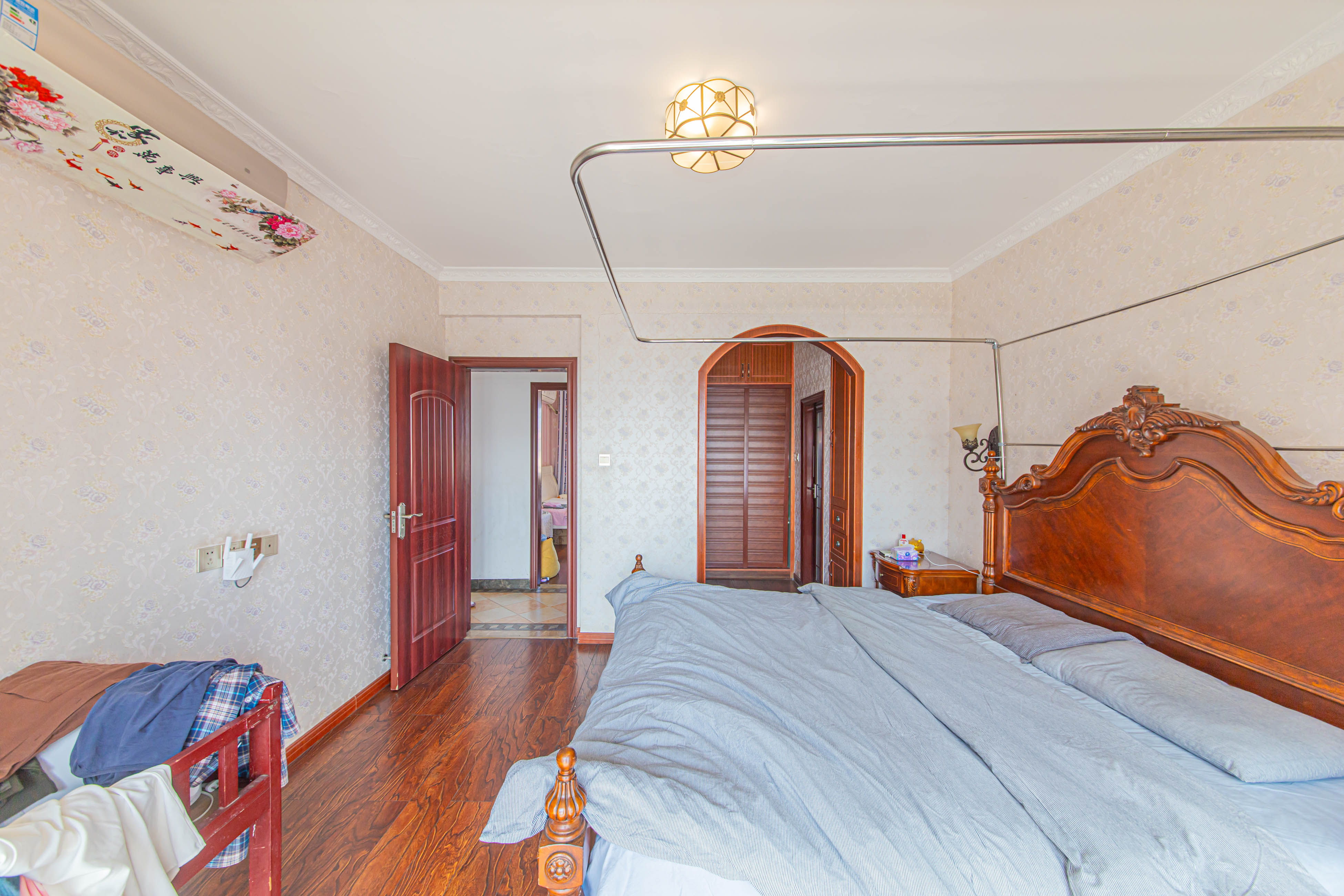 中建芙蓉嘉苑 4室2厅1卫 106.0万 中建芙蓉嘉苑 4室2厅1卫 106.0万卧室