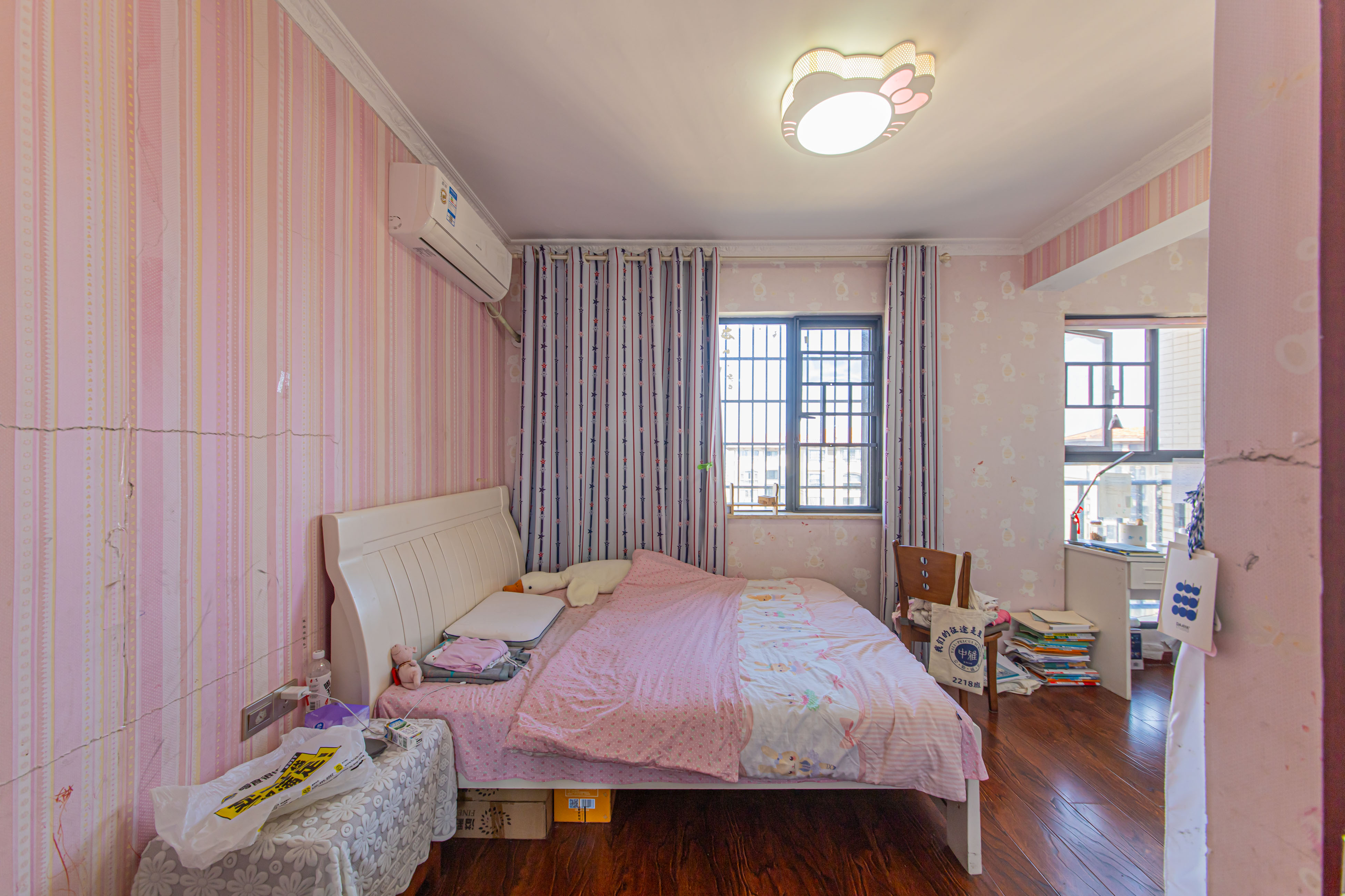 中建芙蓉嘉苑 4室2厅1卫 106.0万 中建芙蓉嘉苑 4室2厅1卫 106.0万卧室