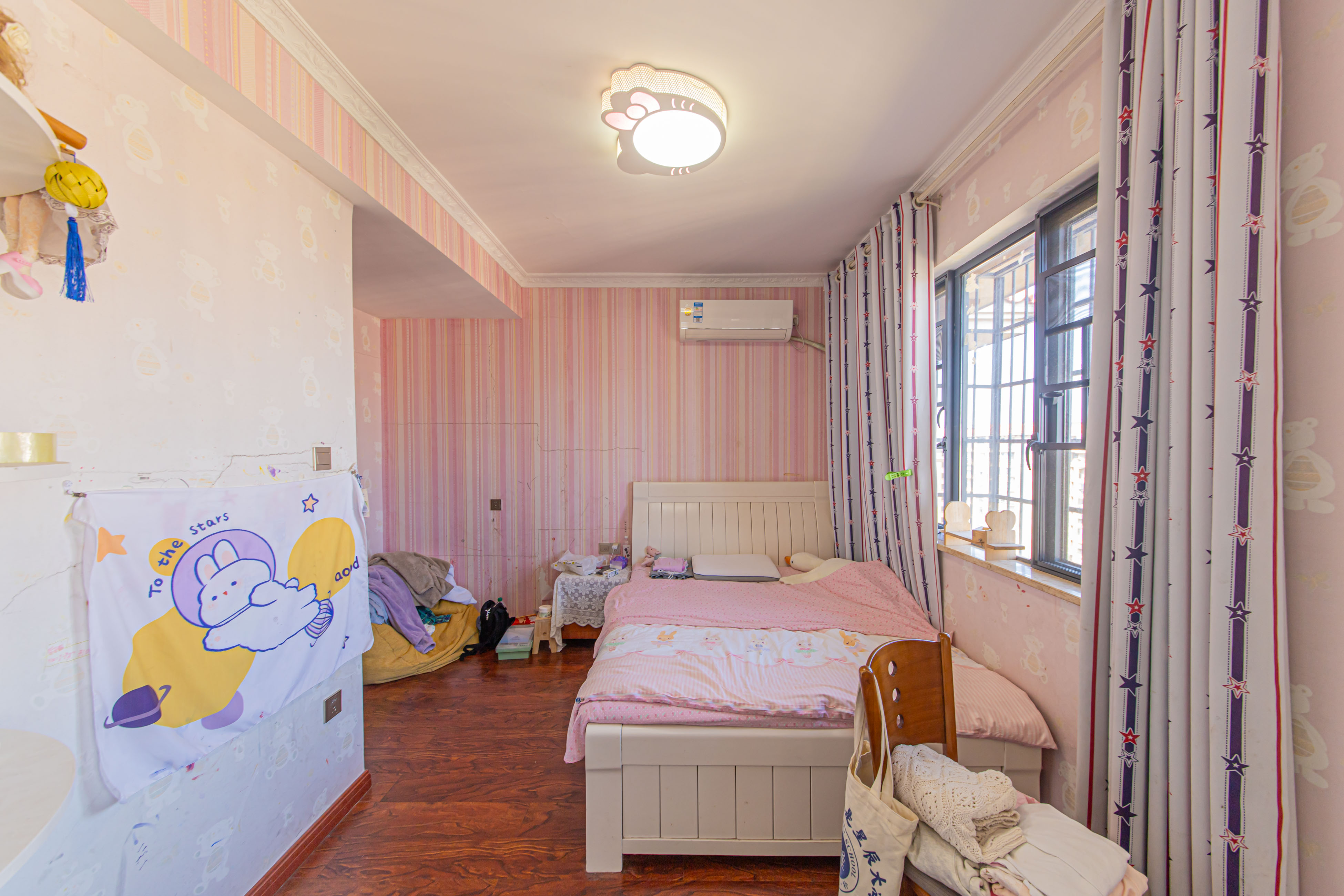 中建芙蓉嘉苑 4室2厅1卫 106.0万 中建芙蓉嘉苑 4室2厅1卫 106.0万卧室