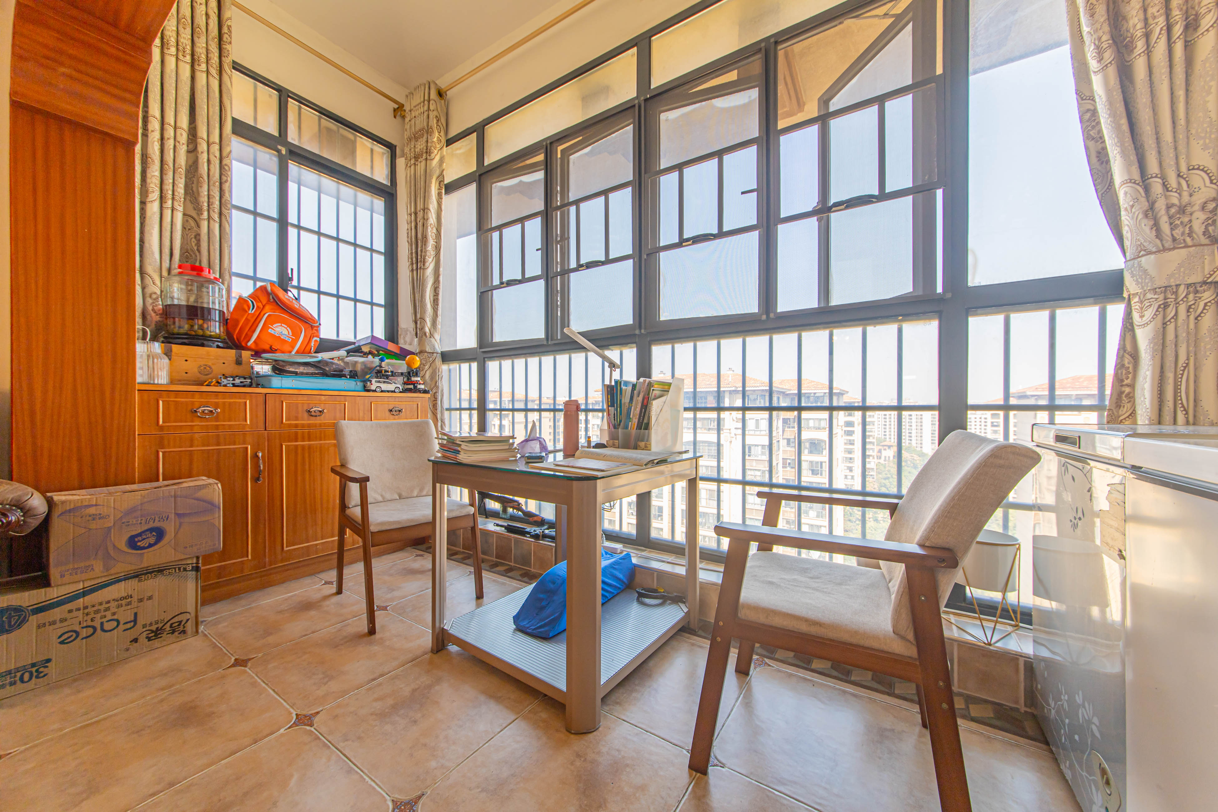 中建芙蓉嘉苑 4室2厅1卫 106.0万 中建芙蓉嘉苑 4室2厅1卫 106.0万阳台