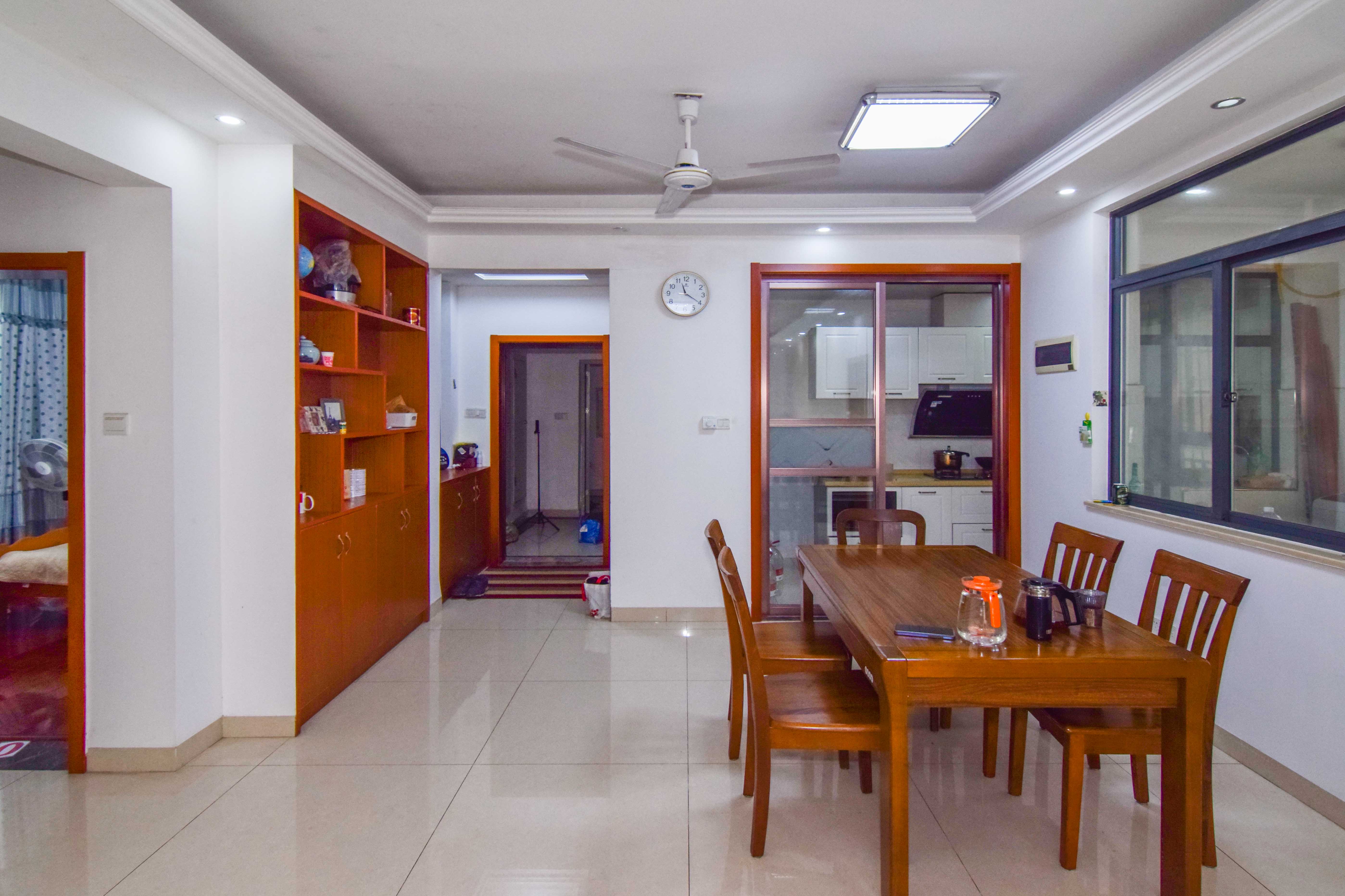 联诚国际城  3室2厅2卫    75.0万 联诚国际城  3室2厅2卫    75.0万其他