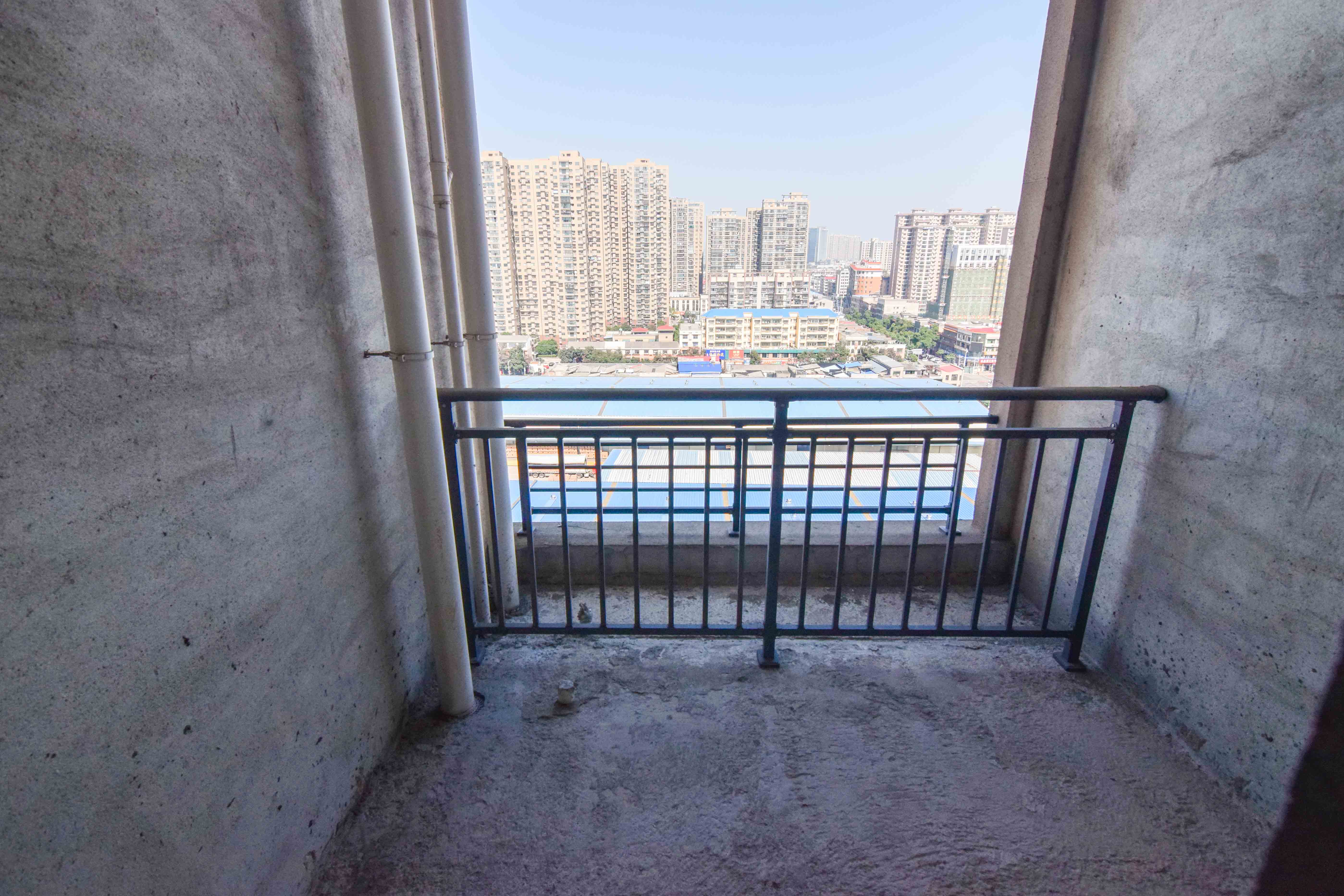 才子城  4室2厅2卫    45.0万 才子城  4室2厅2卫    45.0万阳台