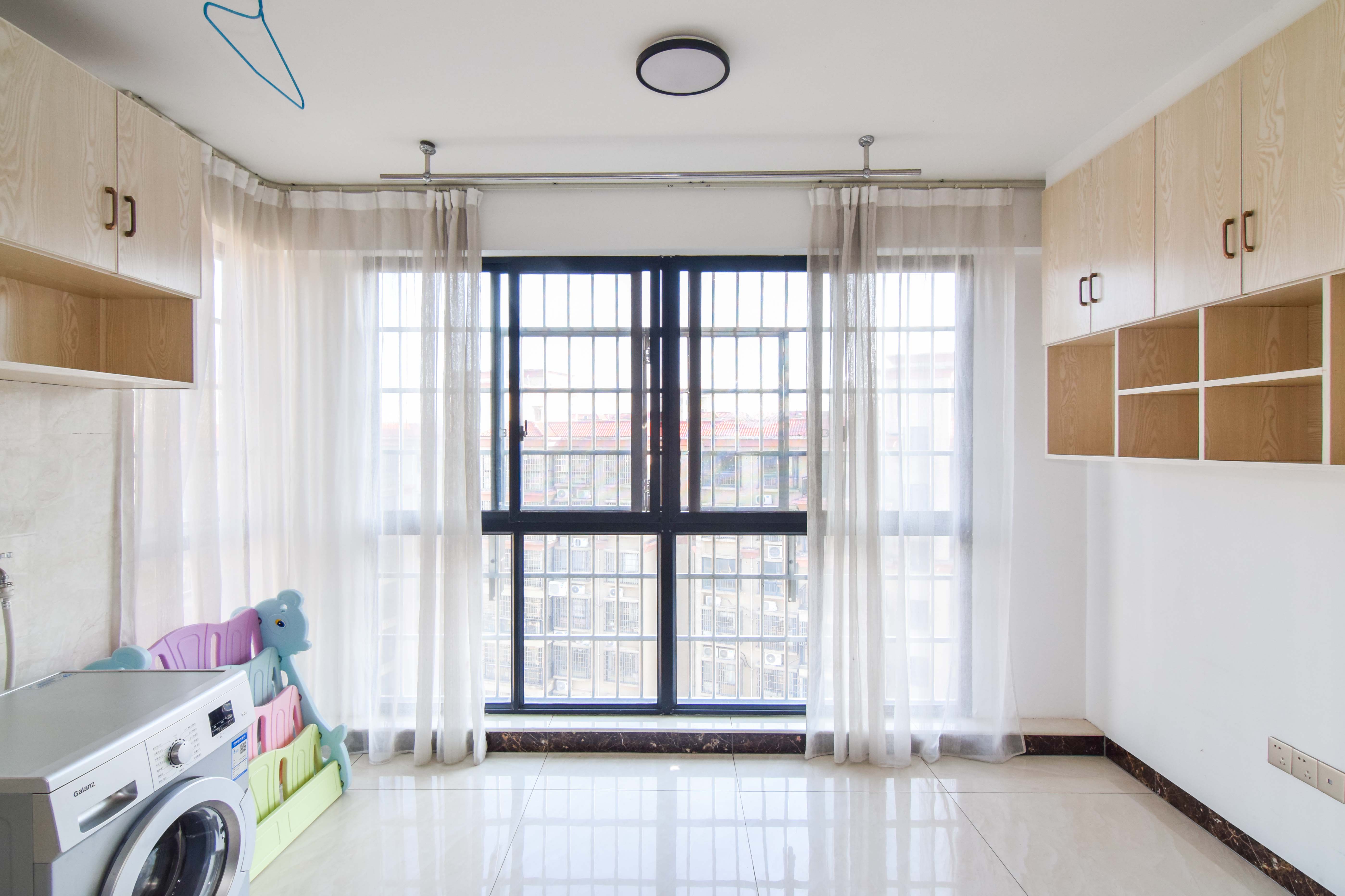 中鼎江岸花城  2室2厅1卫    44.0万 中鼎江岸花城  2室2厅1卫    44.0万阳台