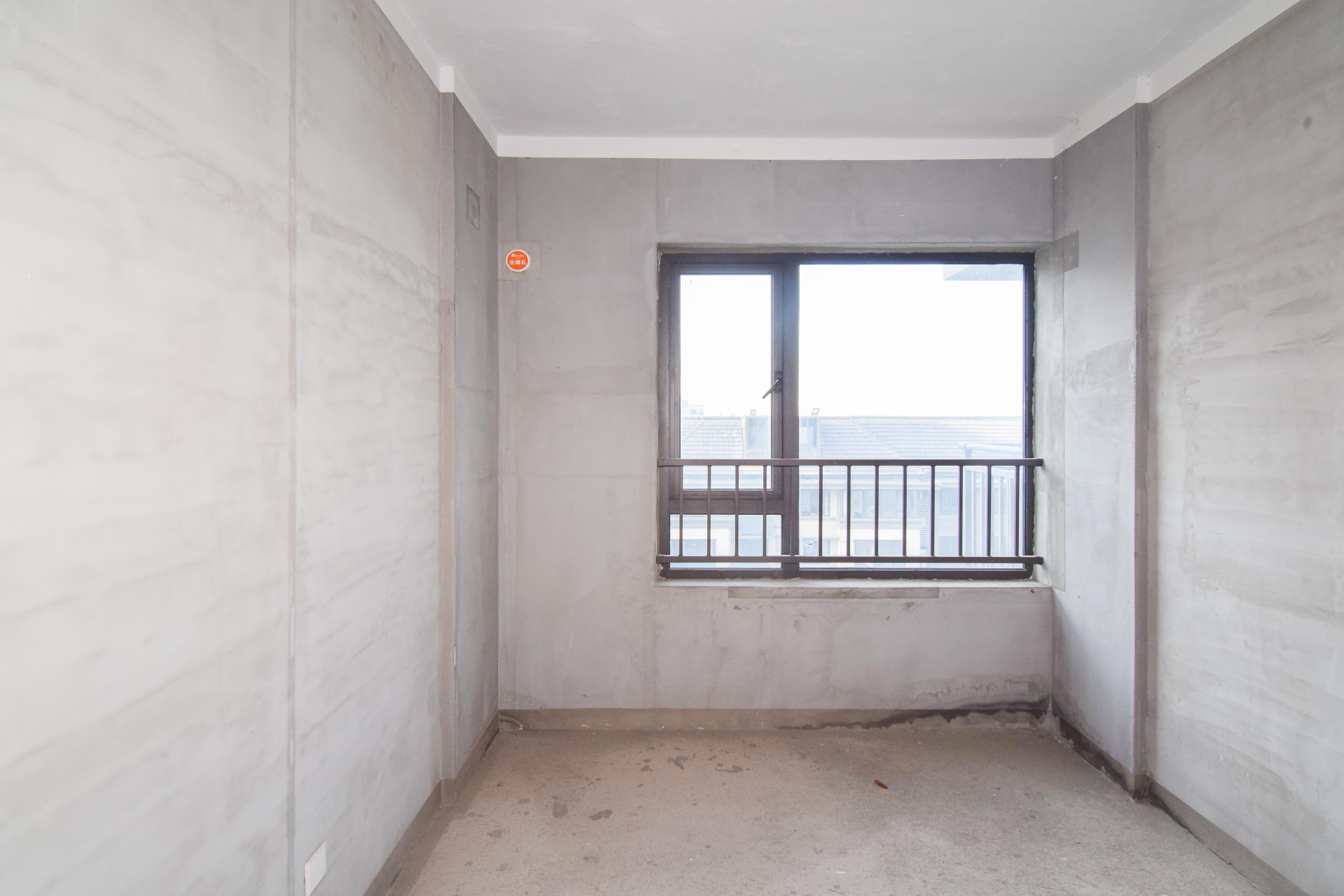 华润桃源里  4室2厅2卫    75.0万 华润桃源里  4室2厅2卫    75.0万卧室