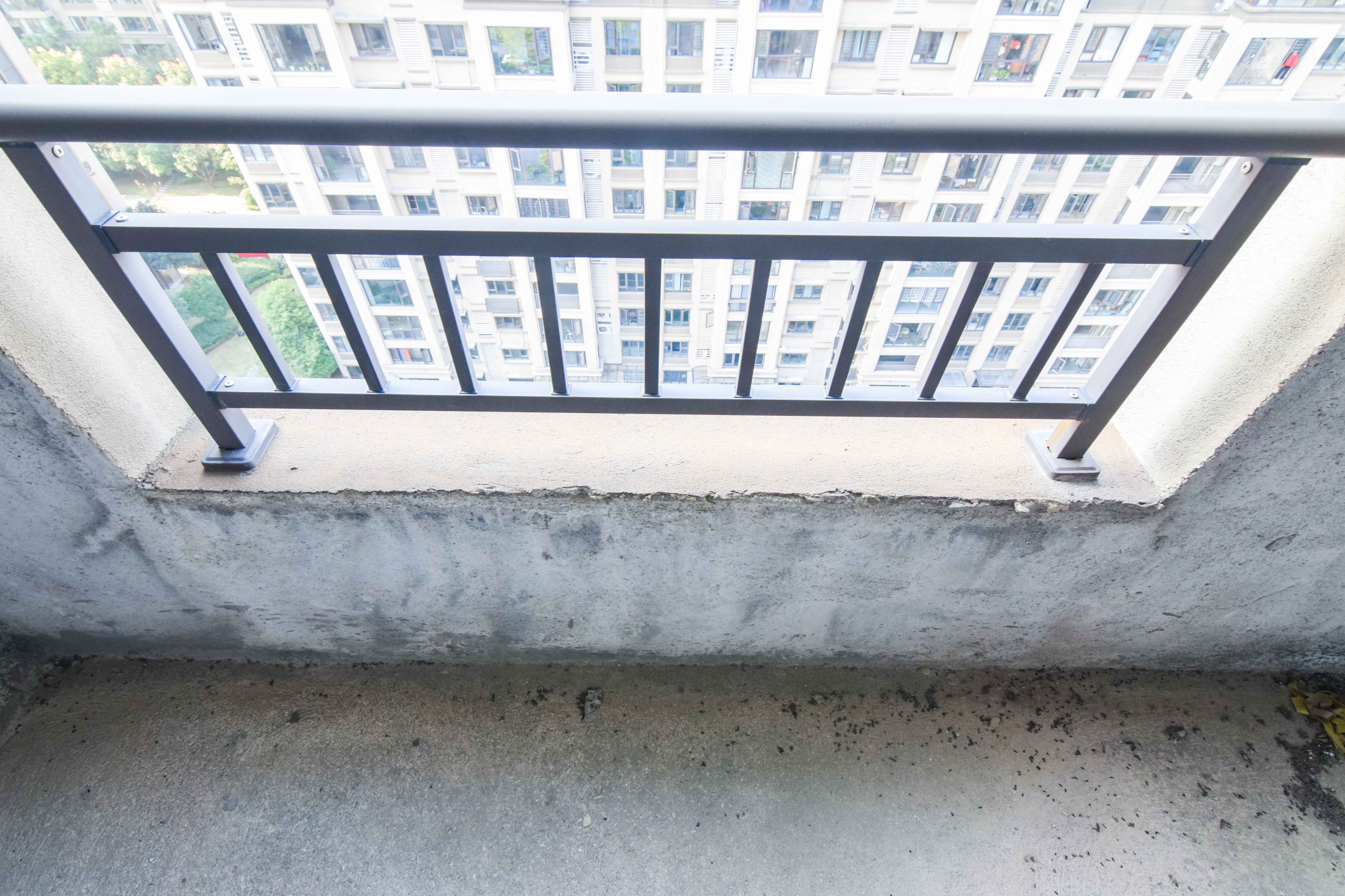 华润桃源里  4室2厅2卫    75.0万 华润桃源里  4室2厅2卫    75.0万阳台