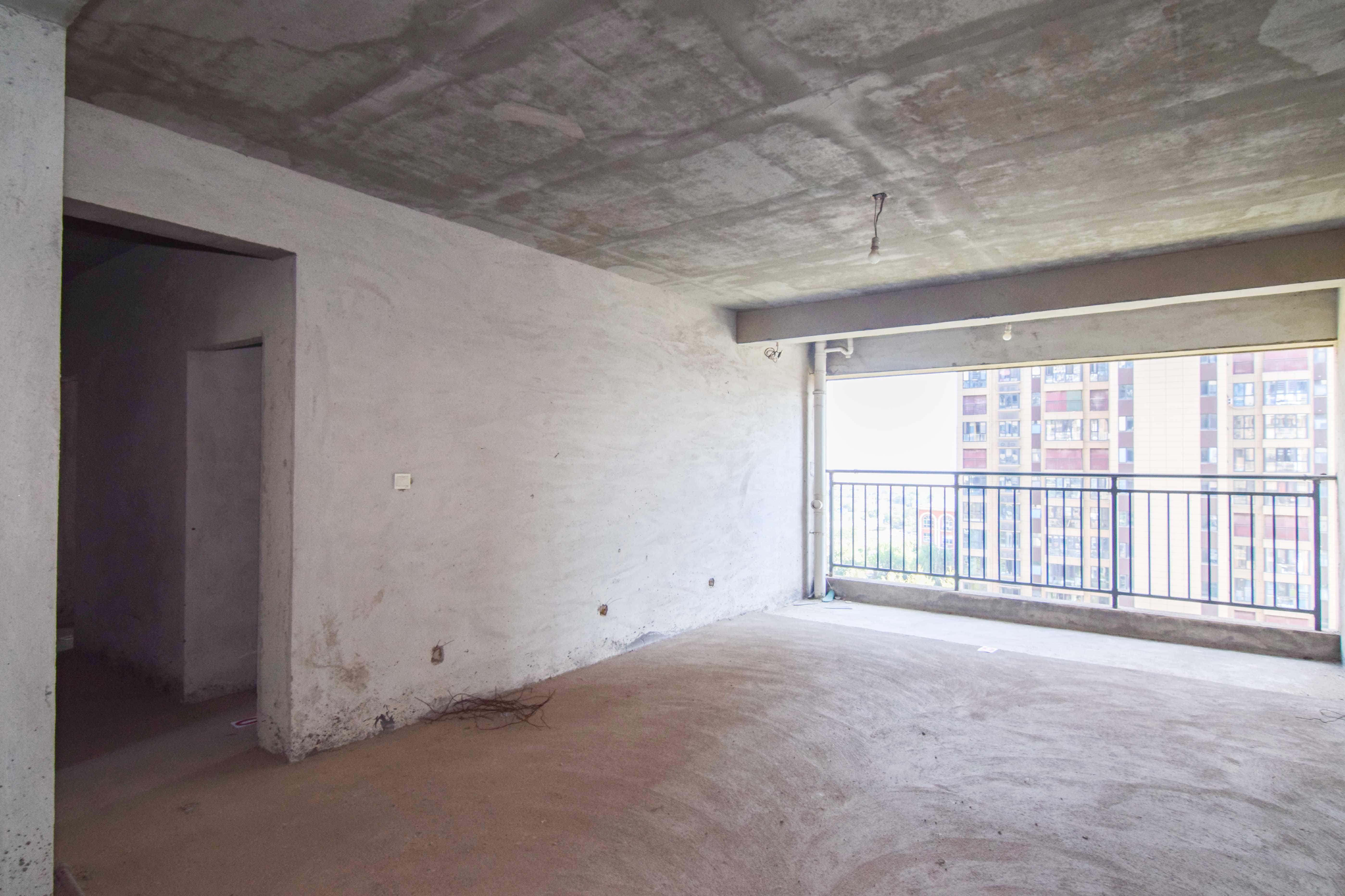 联诚雅郡 4室2厅2卫 103.0万 联诚雅郡 4室2厅2卫 103.0万客厅