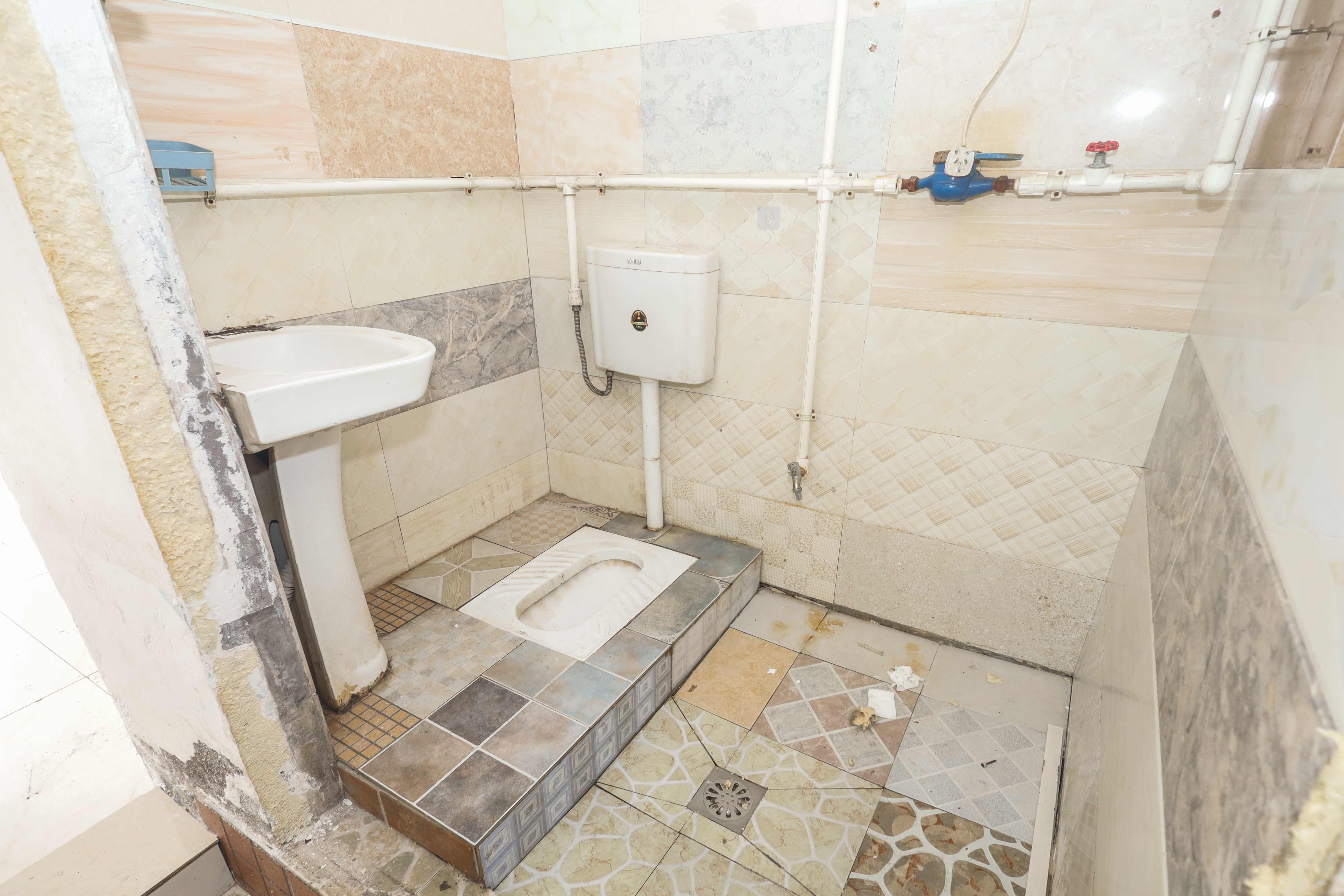 保利麓谷林语C区 4室2厅2卫 118.0万 保利麓谷林语C区 4室2厅2卫 118.0万卫生间