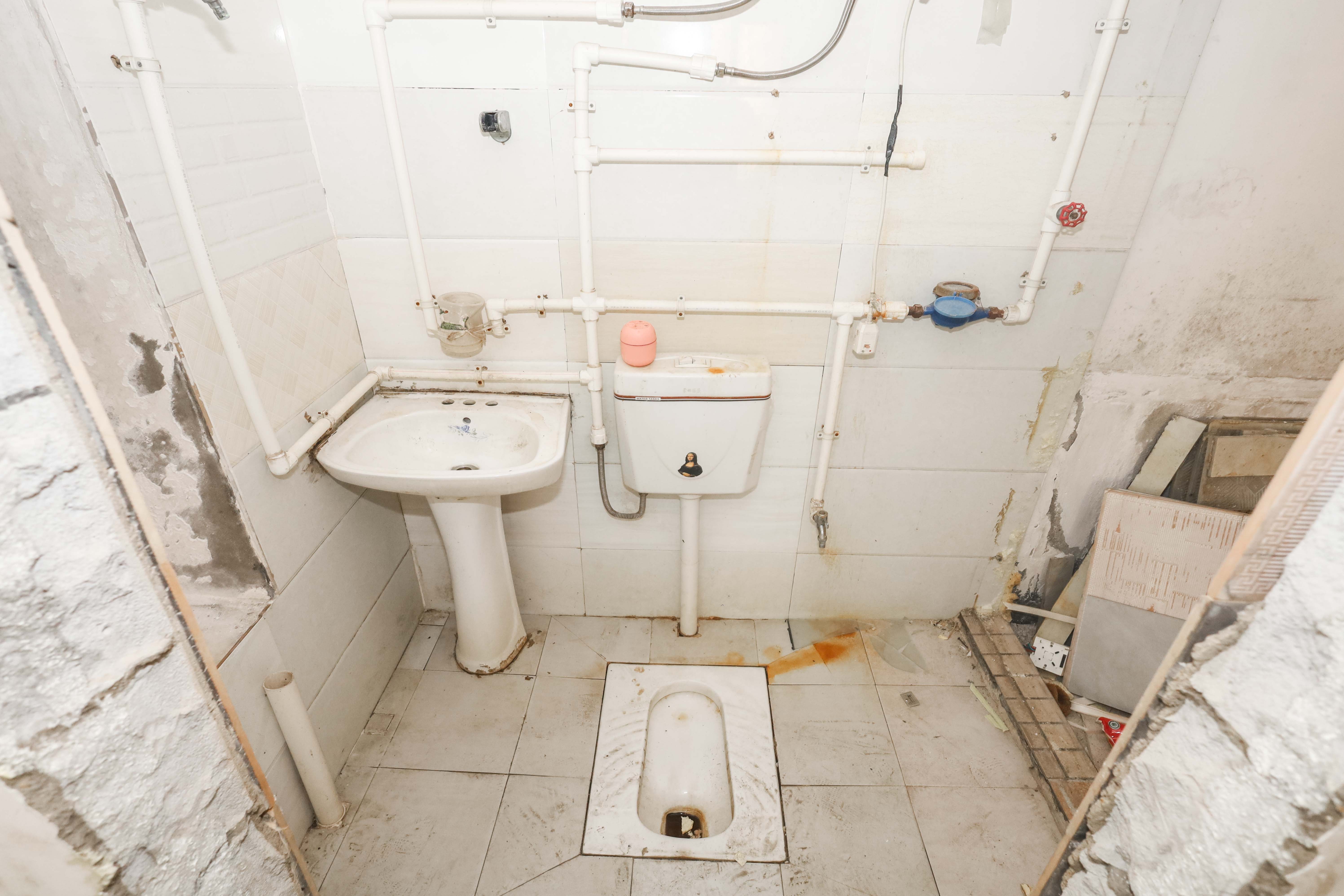 保利麓谷林语C区 4室2厅2卫 118.0万 保利麓谷林语C区 4室2厅2卫 118.0万卫生间