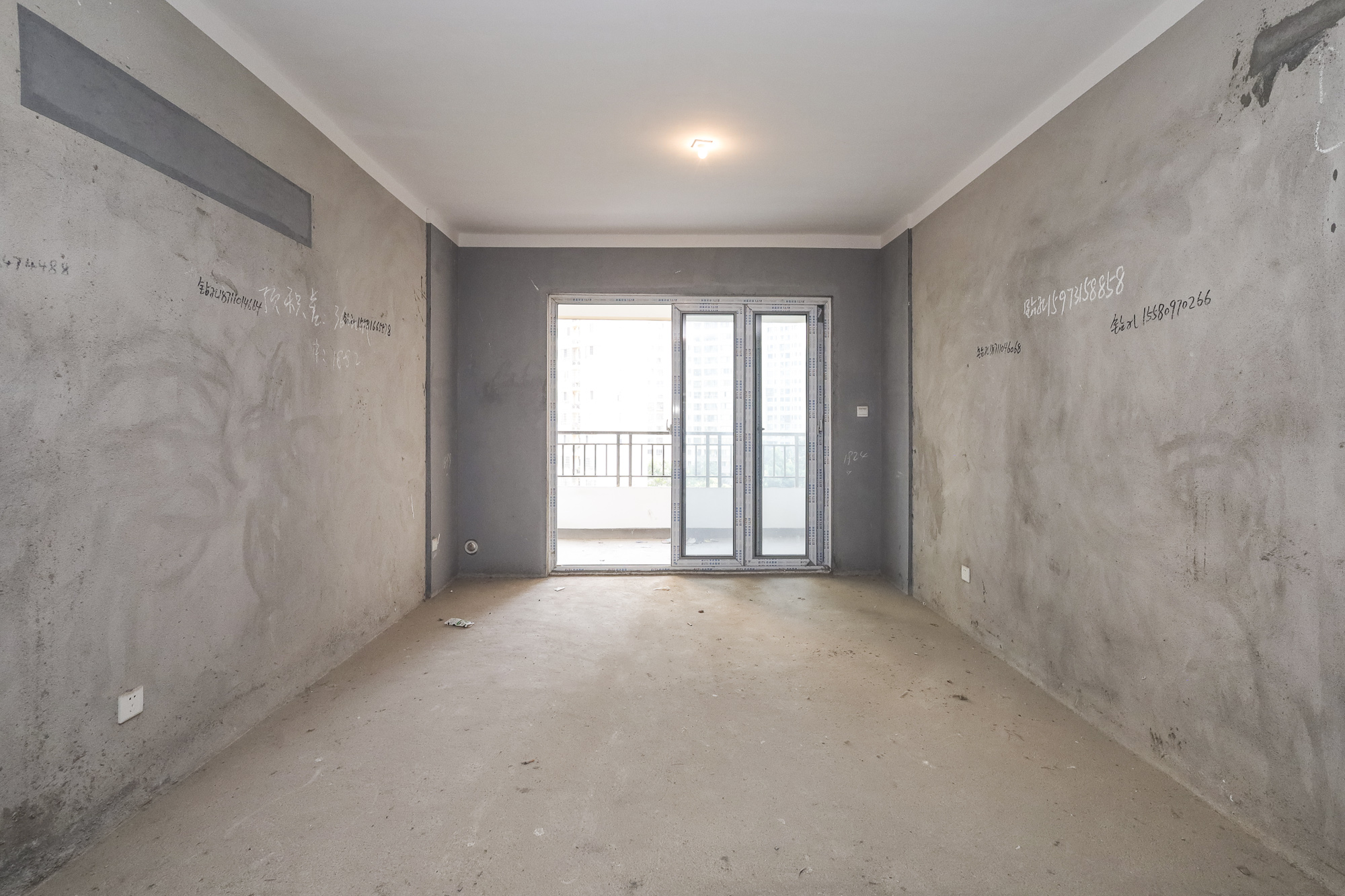 钱隆世家 3室2厅2卫 100.0万 钱隆世家 3室2厅2卫 100.0万客厅