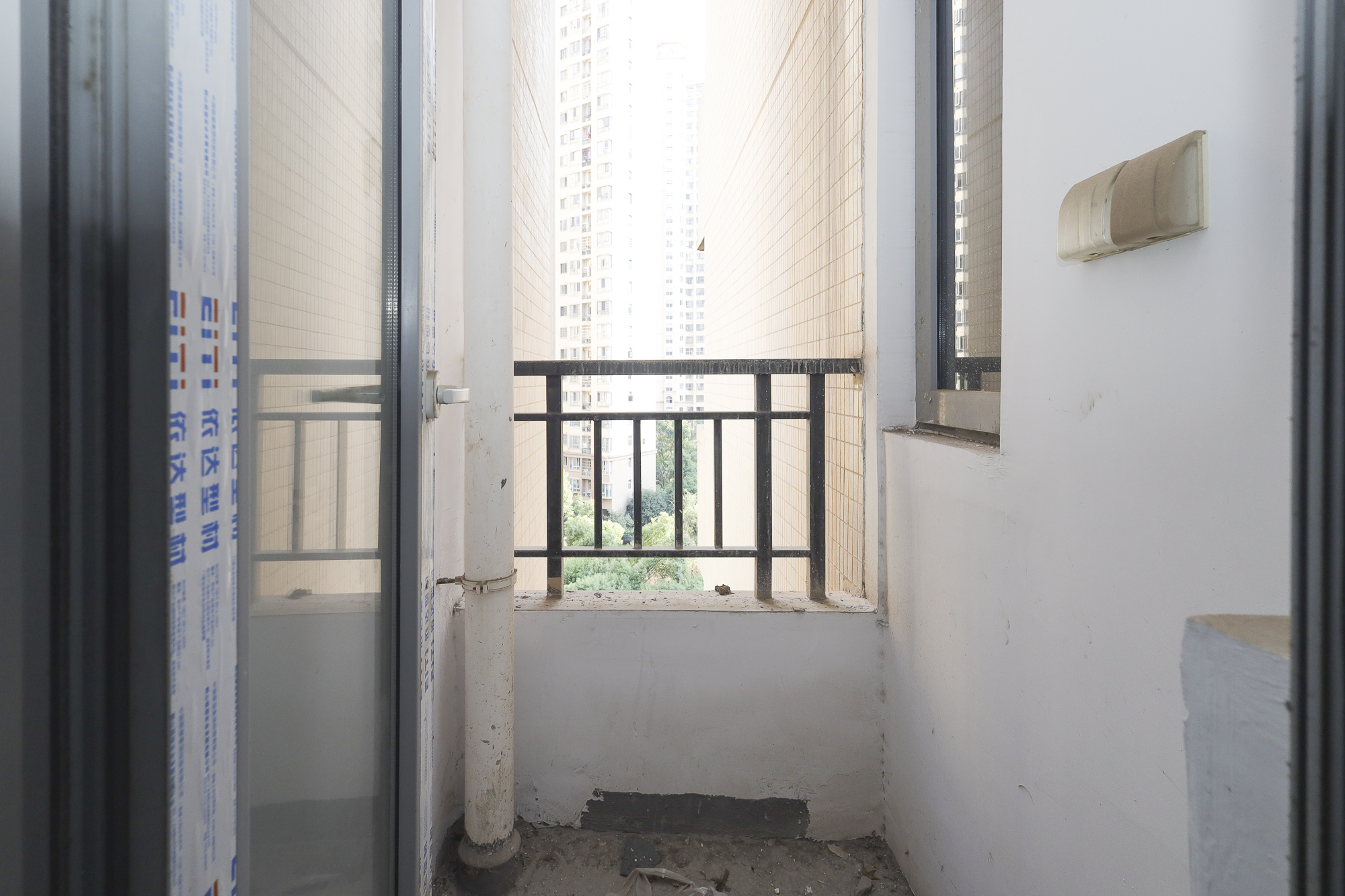 钱隆世家 3室2厅2卫 100.0万 钱隆世家 3室2厅2卫 100.0万阳台