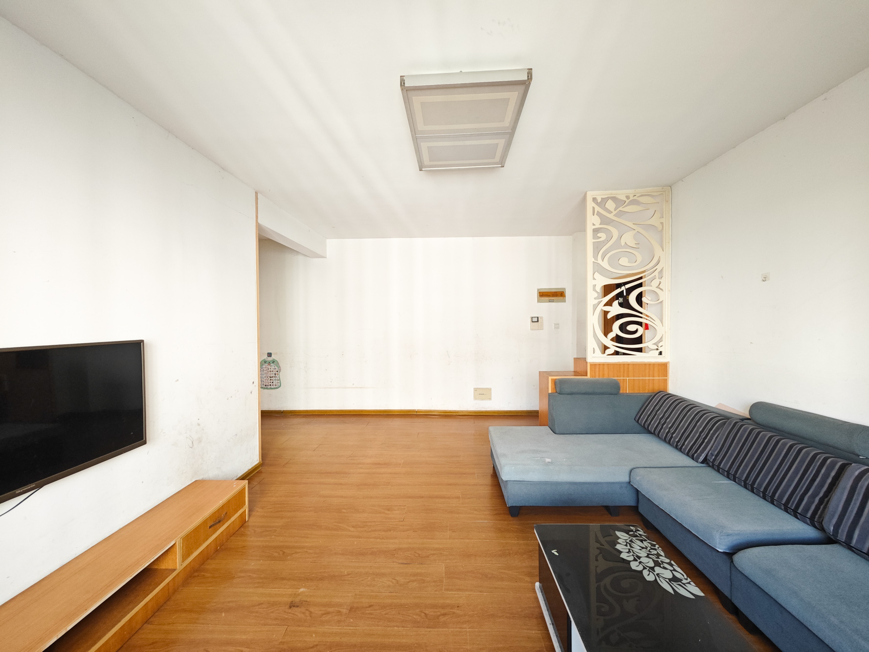 世纪桃花苑 2室1厅1卫 60.0万 世纪桃花苑 2室1厅1卫 60.0万客厅