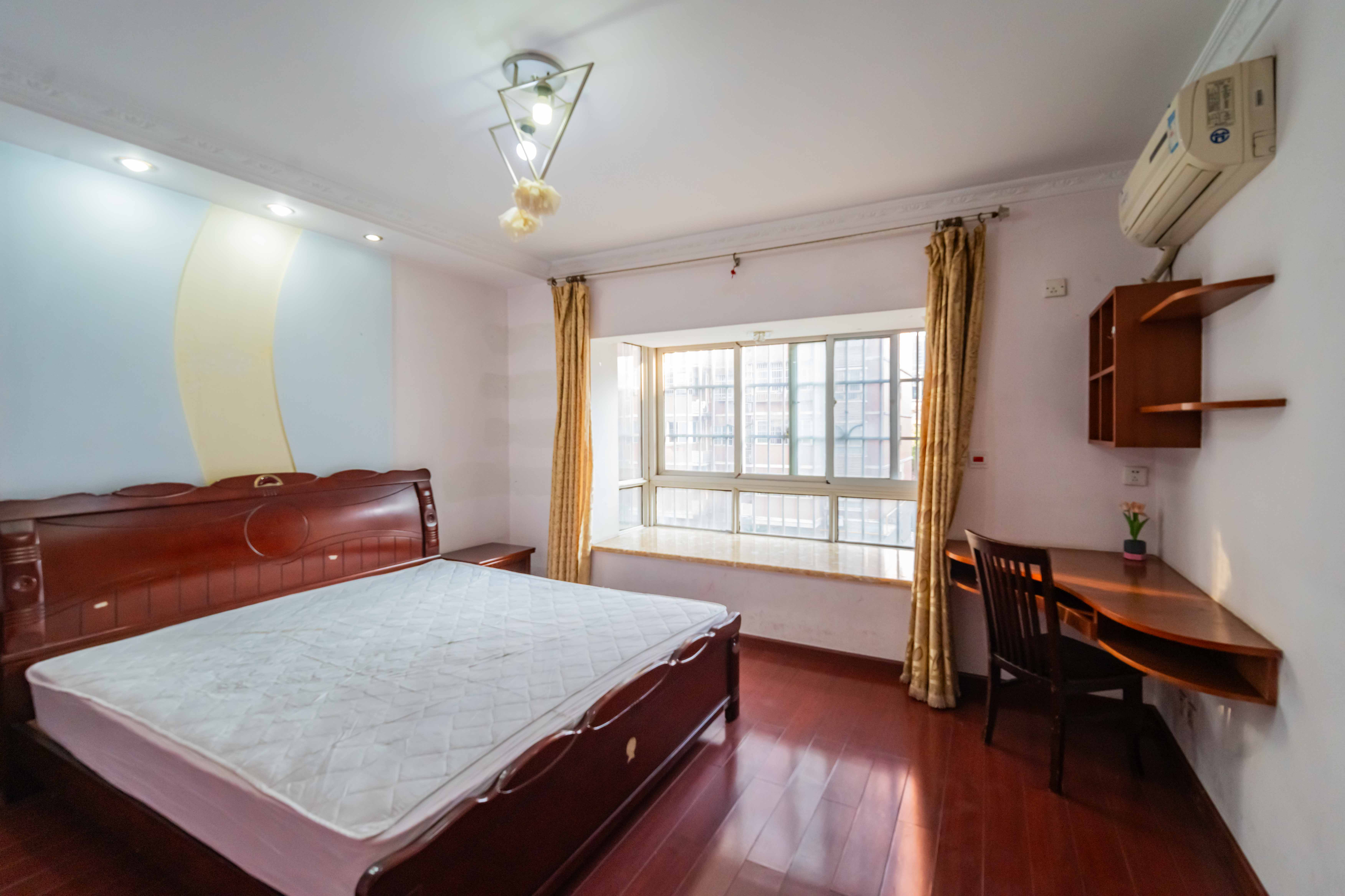 鑫兴佳园 2室2厅1卫 68.0万 鑫兴佳园 2室2厅1卫 68.0万卧室