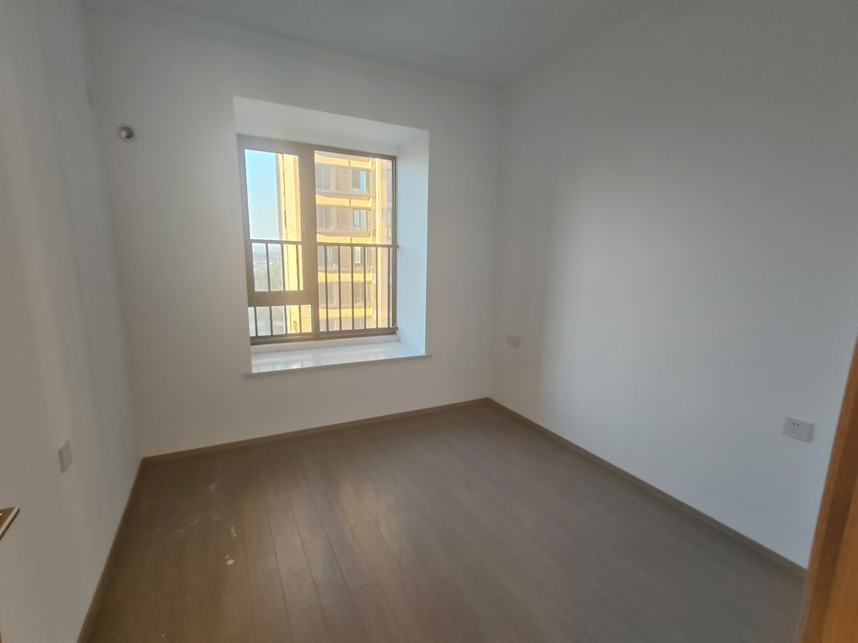 金茂如茂苑 4室2厅2卫 75.8万 金茂如茂苑 4室2厅2卫 75.8万室内图