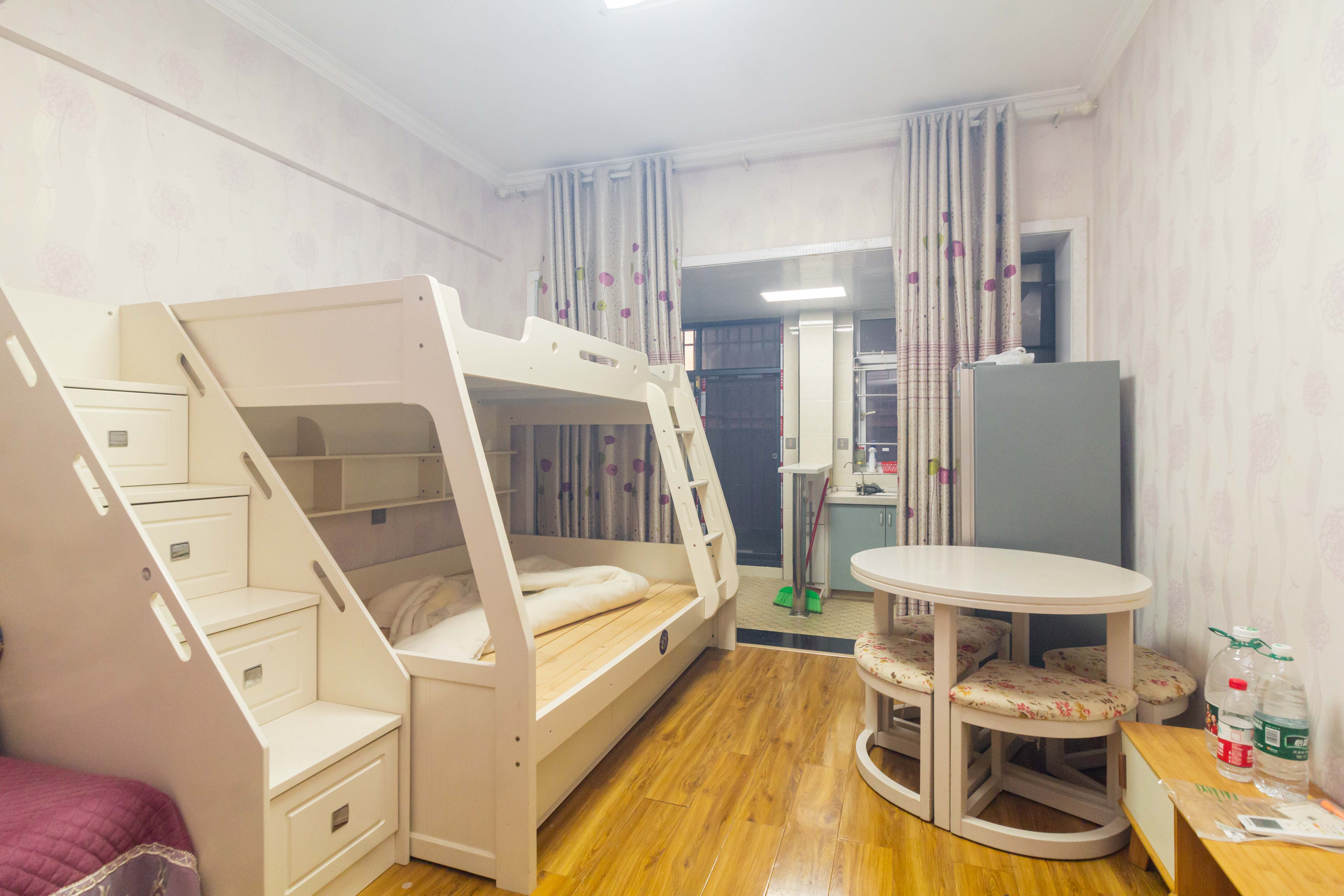 爵士湘 1室1厅1卫 17.0万 爵士湘 1室1厅1卫 17.0万客厅