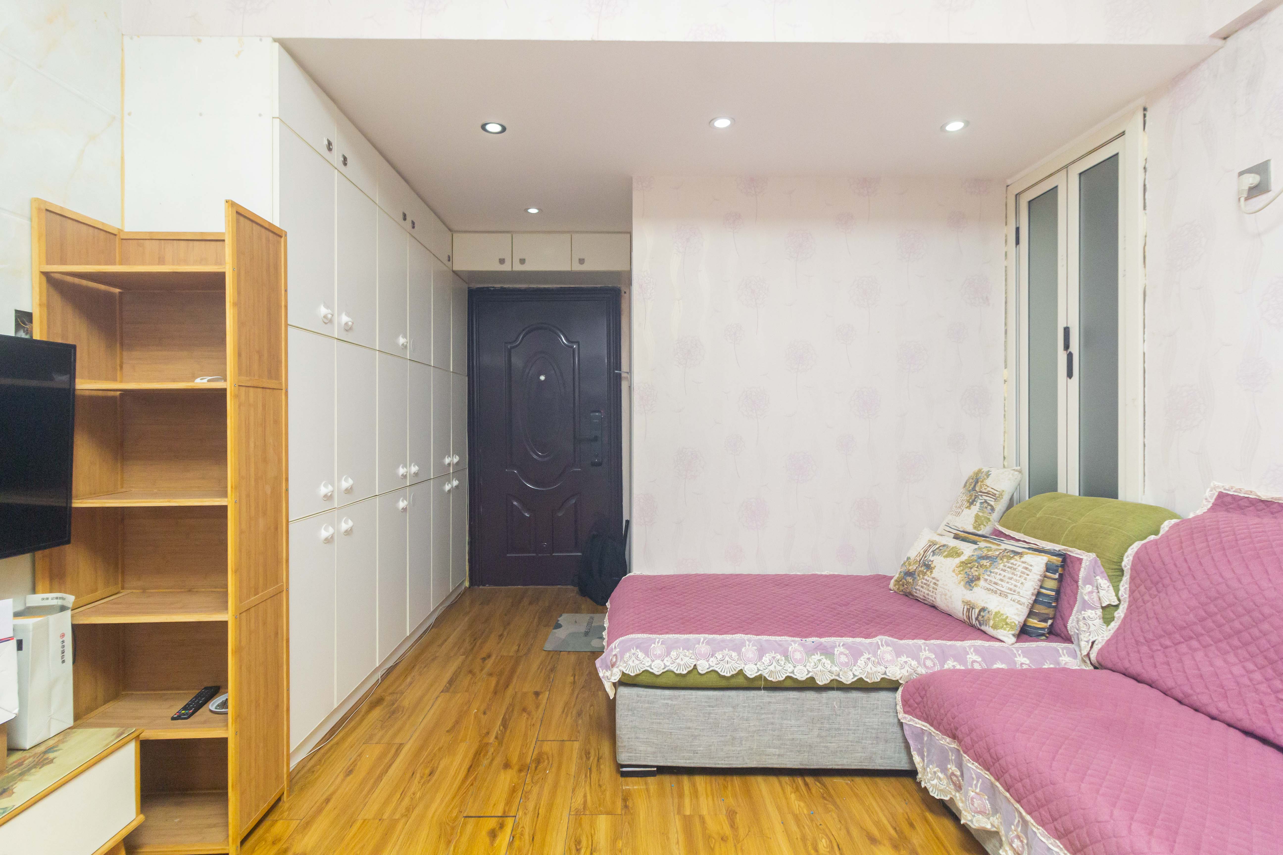 爵士湘 1室1厅1卫 17.0万 爵士湘 1室1厅1卫 17.0万客厅