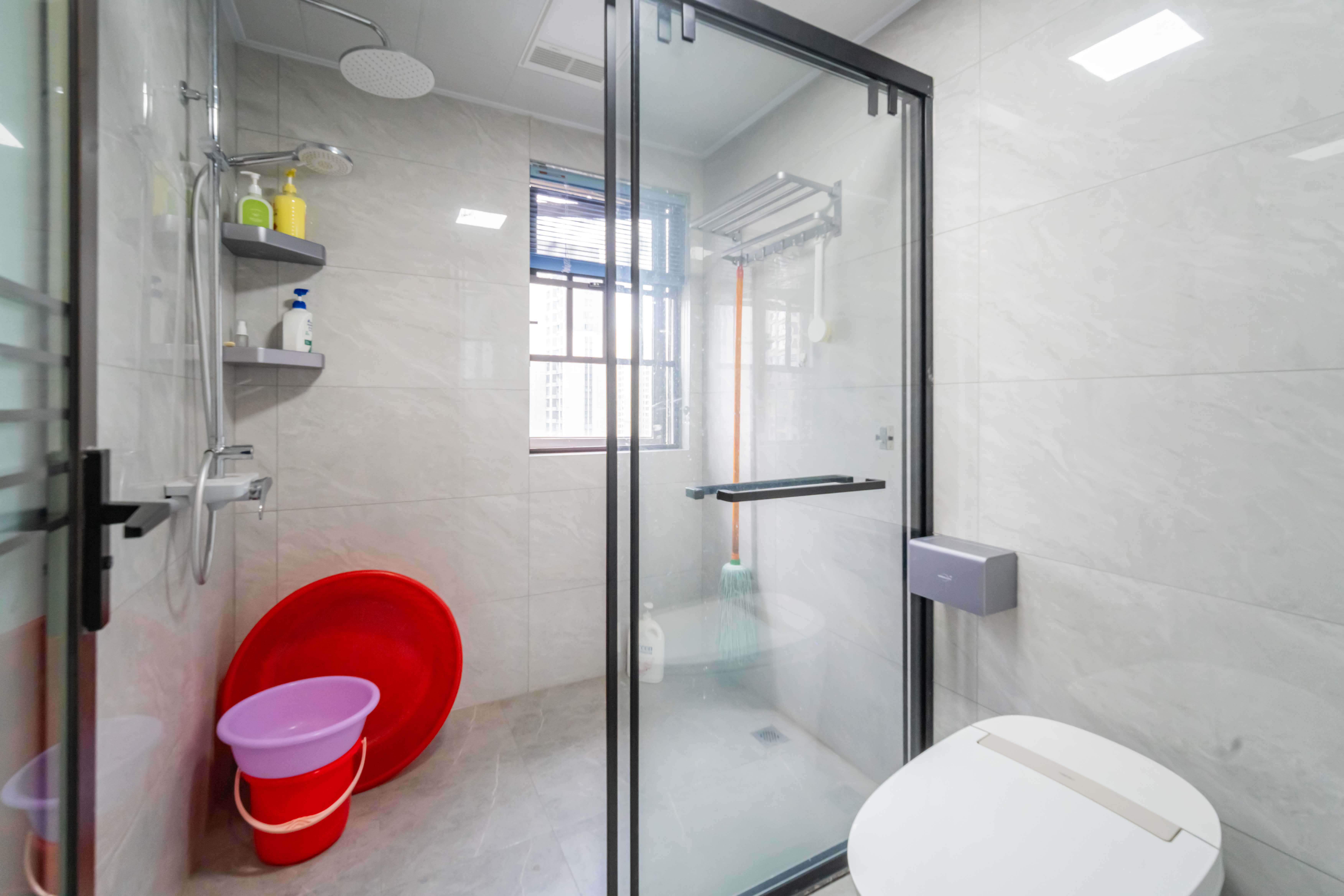 阳光城尚东湾愉景苑  4室2厅2卫    169.0万卫生间