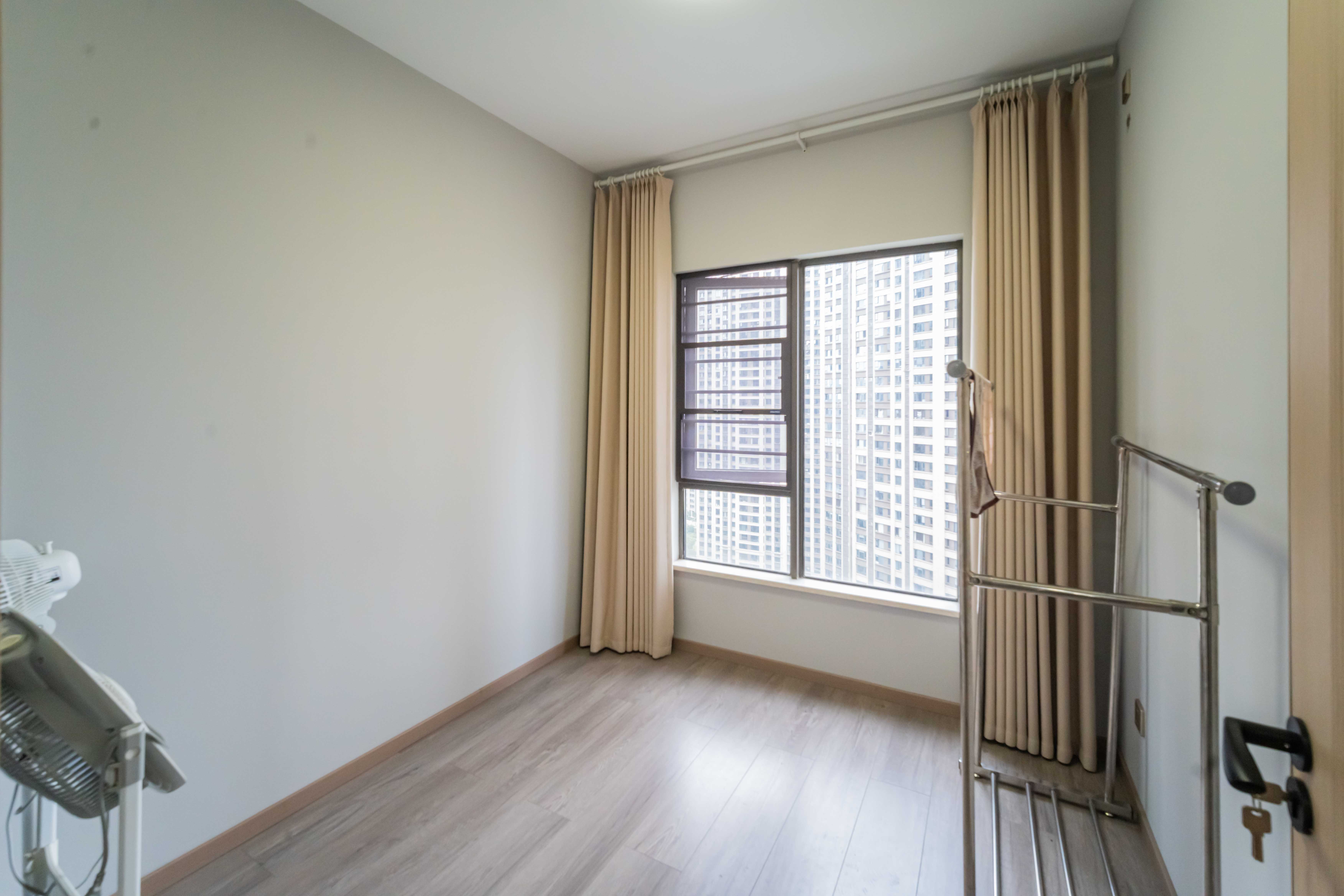 阳光城尚东湾愉景苑  4室2厅2卫    169.0万卧室