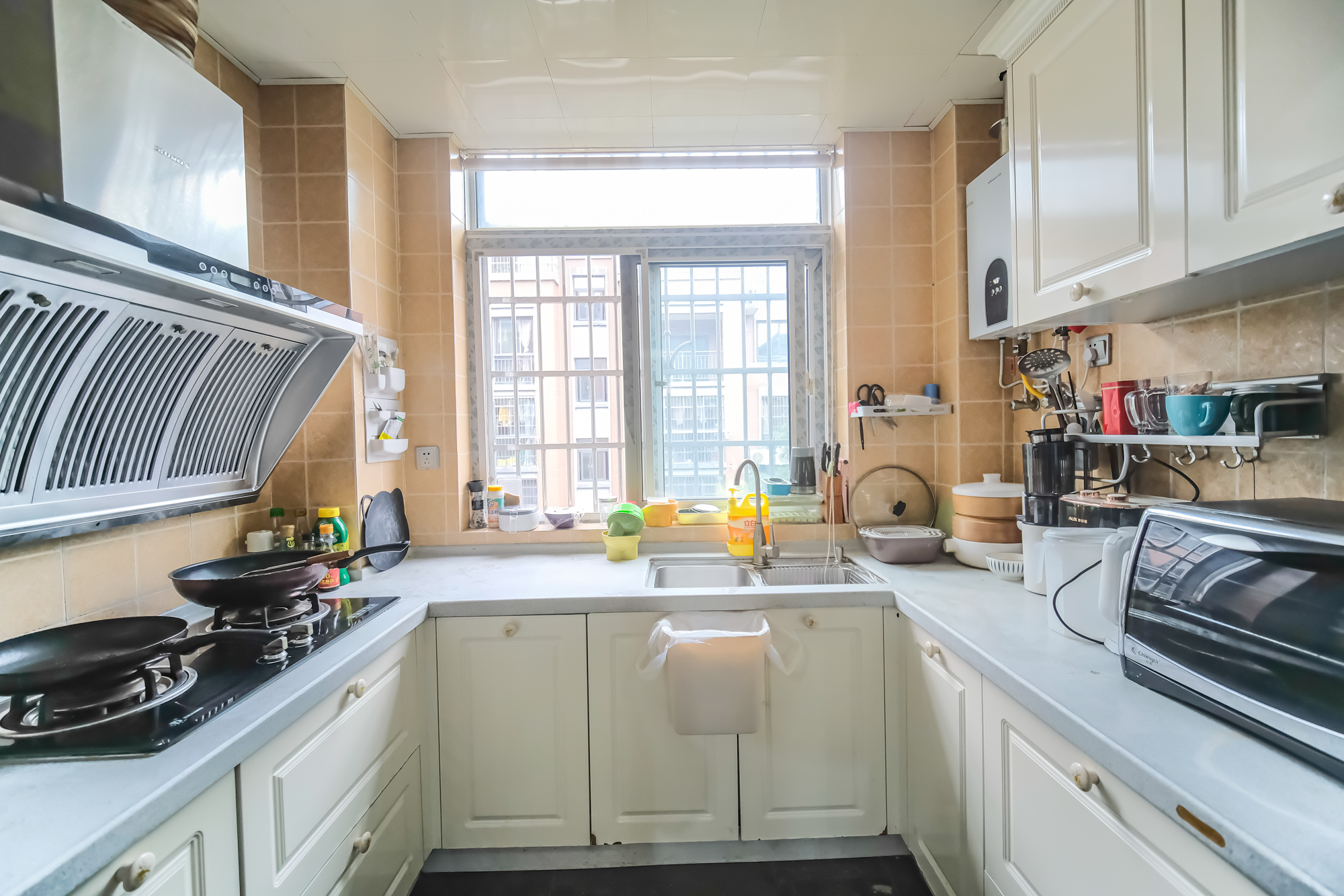 山水湾 3室2厅1卫 65.0万 山水湾 3室2厅1卫 65.0万厨房