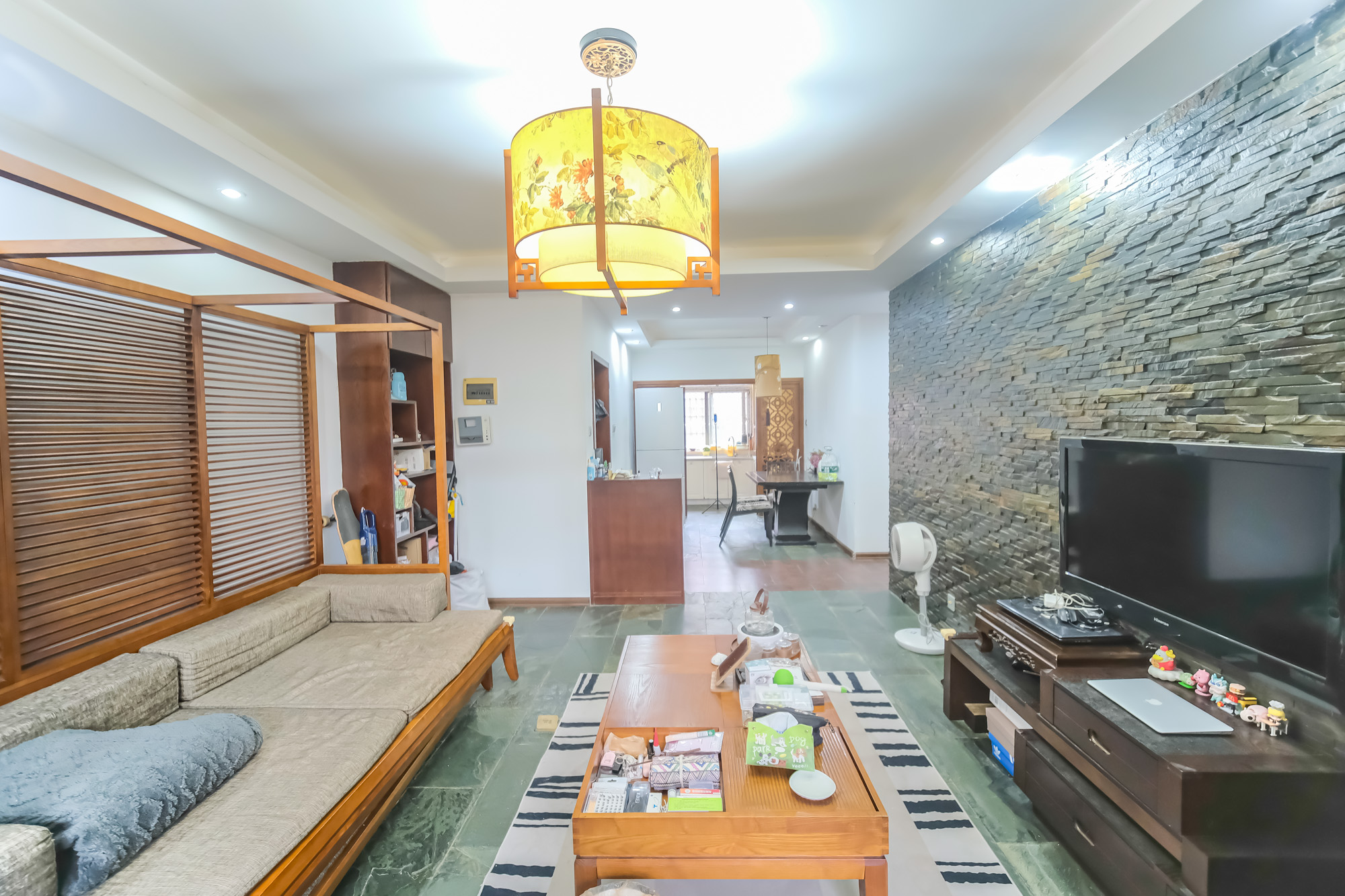 山水湾  3室2厅1卫   65.00万客厅