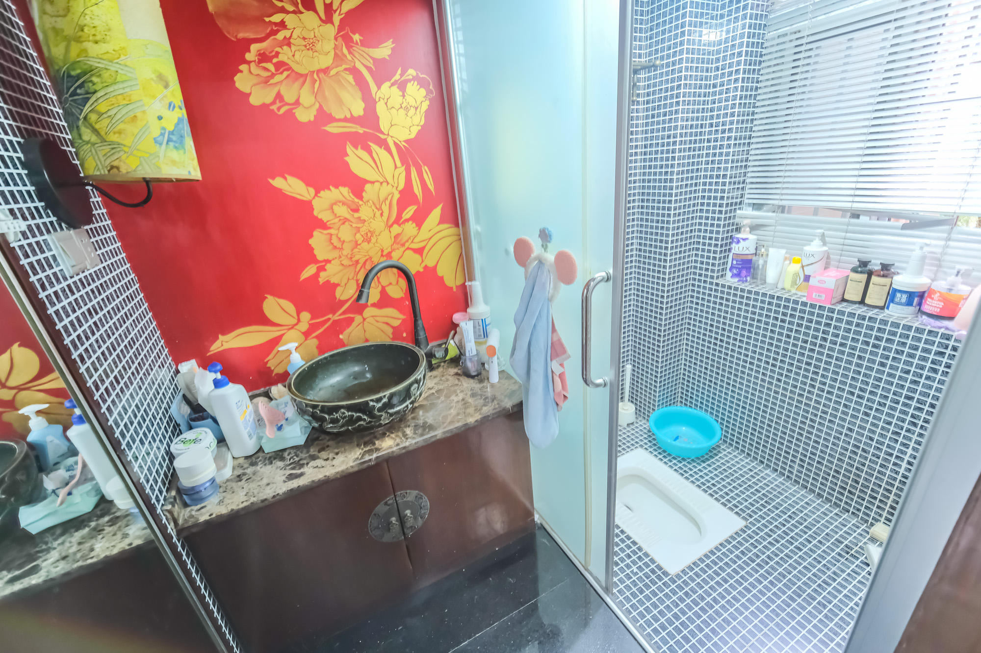 山水湾 3室2厅1卫 65.0万 山水湾 3室2厅1卫 65.0万卫生间