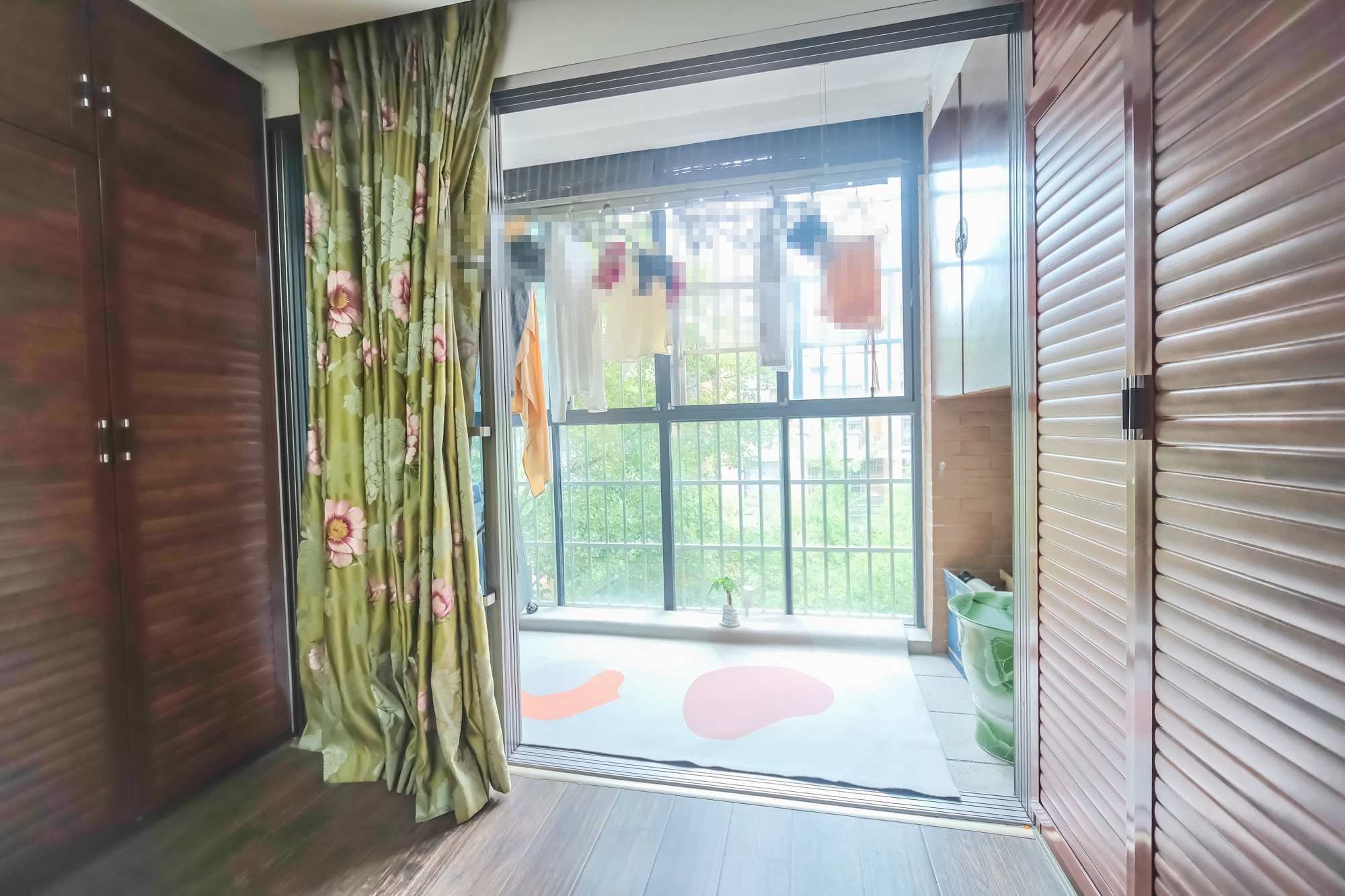 山水湾 3室2厅1卫 65.0万 山水湾 3室2厅1卫 65.0万阳台